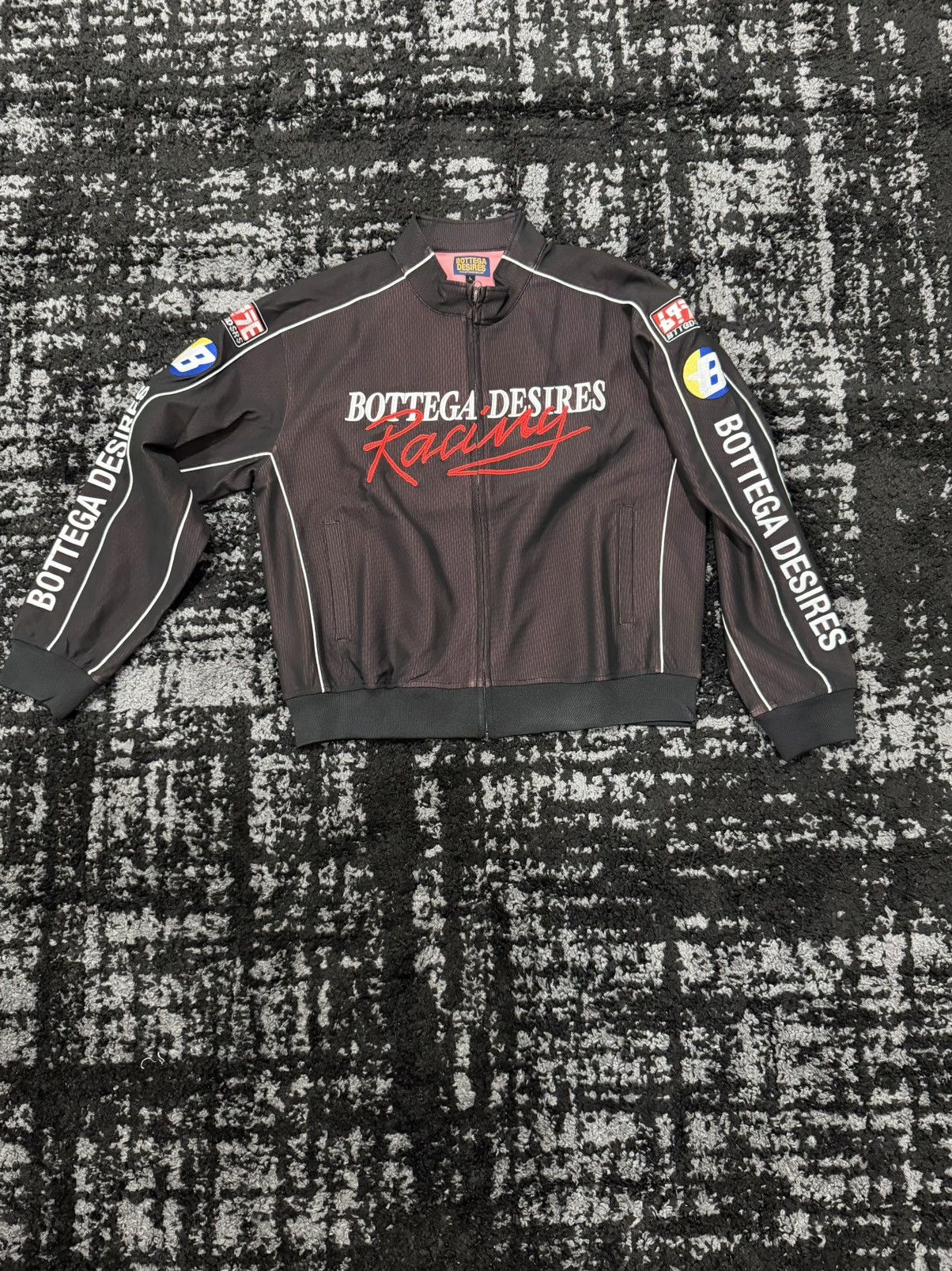 Bottega Desires Bottega Desires Size US L / EU 52-54 / 3 - 1 Thumbnail