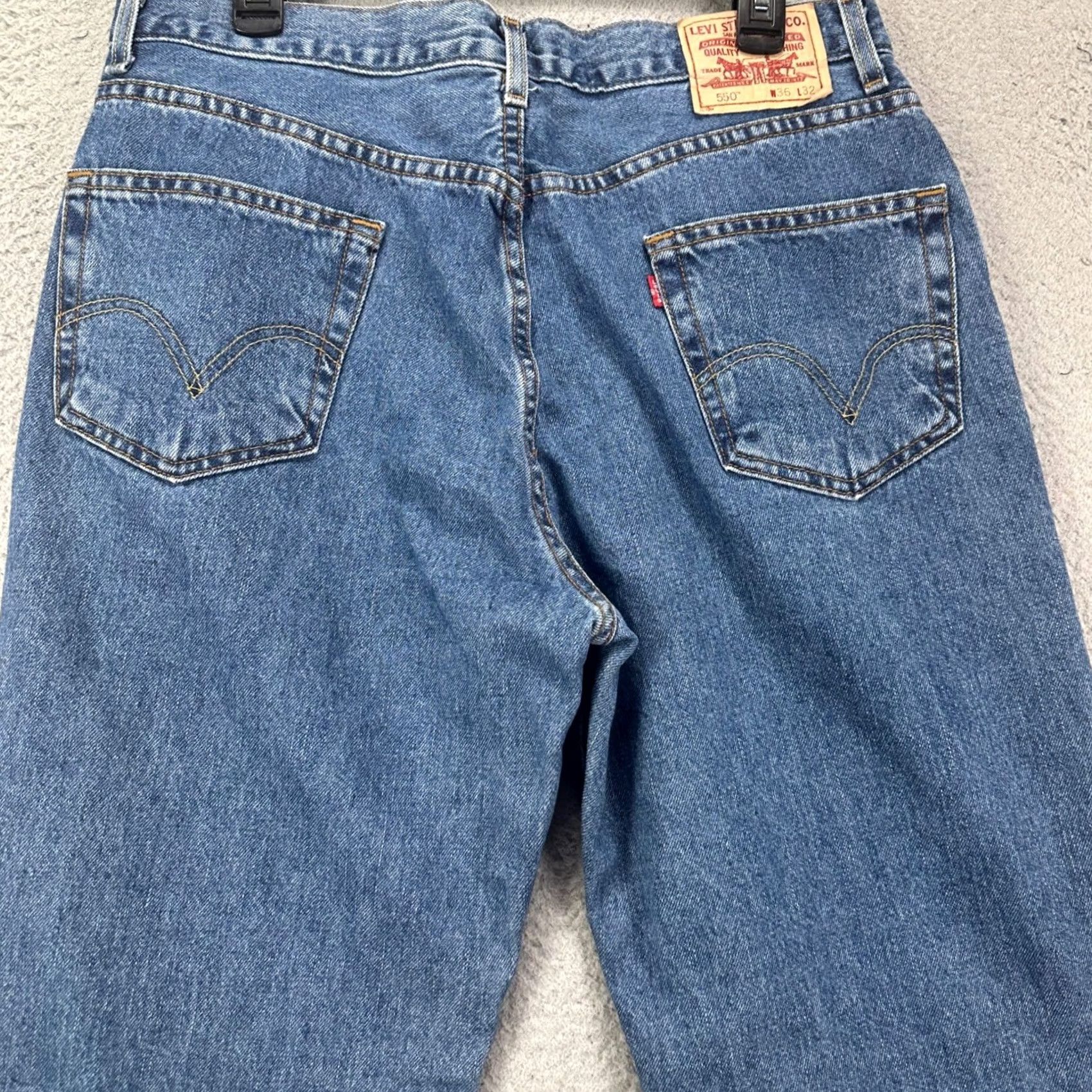 Levi's VINTAGE Levis 550 Men Relaxed Fit Jeans 36X32 Blue Straight Leg Red Tab 5 Pocket Casual Size US 36 / EU 52 - 4 Thumbnail