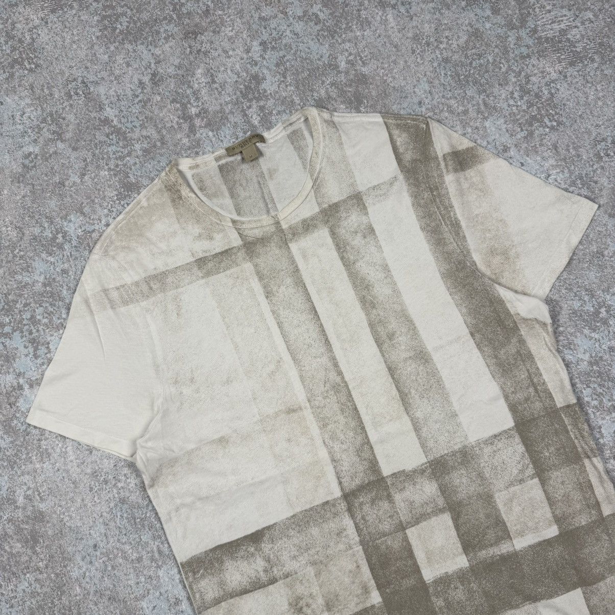 Burberry BURBERRY ALL OVER PRINTED NOVA CHECK T-SHIRT Size US M / EU 48-50 / 2 - 2 Thumbnail