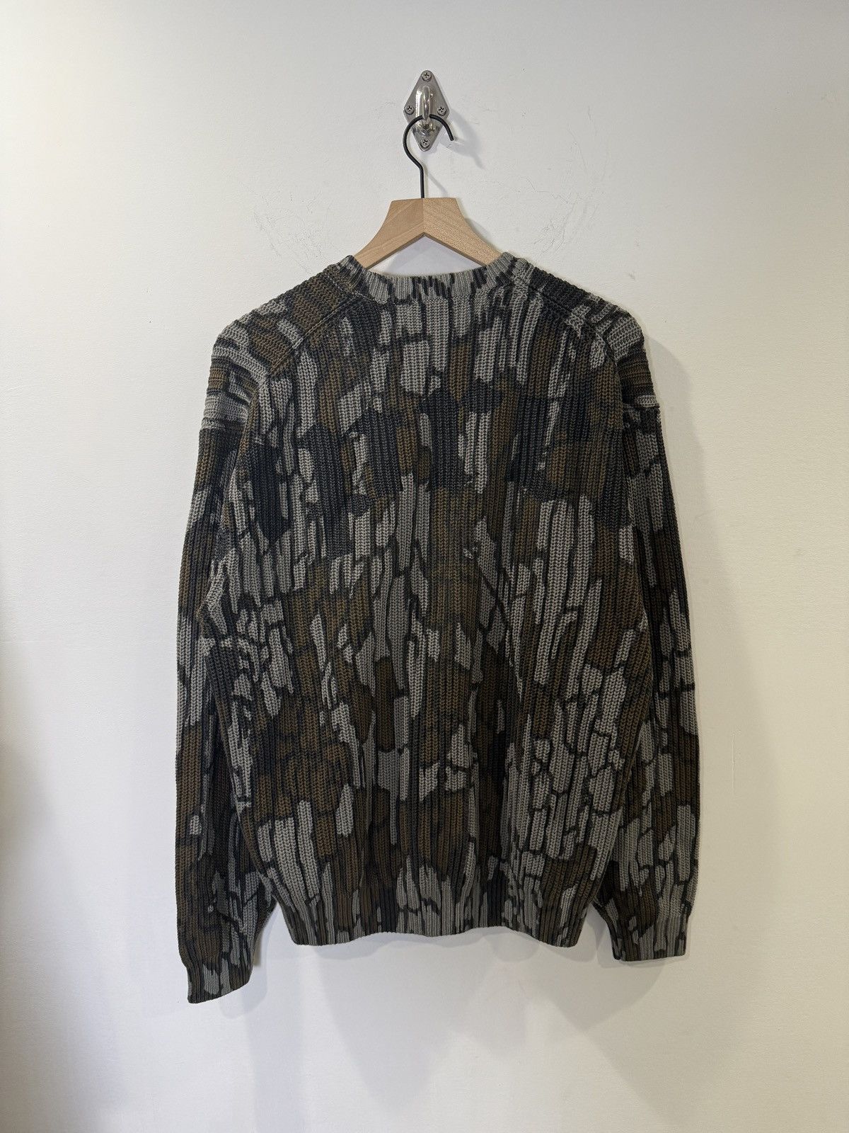 Supreme Supreme Mossy Oak Old English Back Logo Sweater New w/ Tags Size US L / EU 52-54 / 3 - 3 Thumbnail
