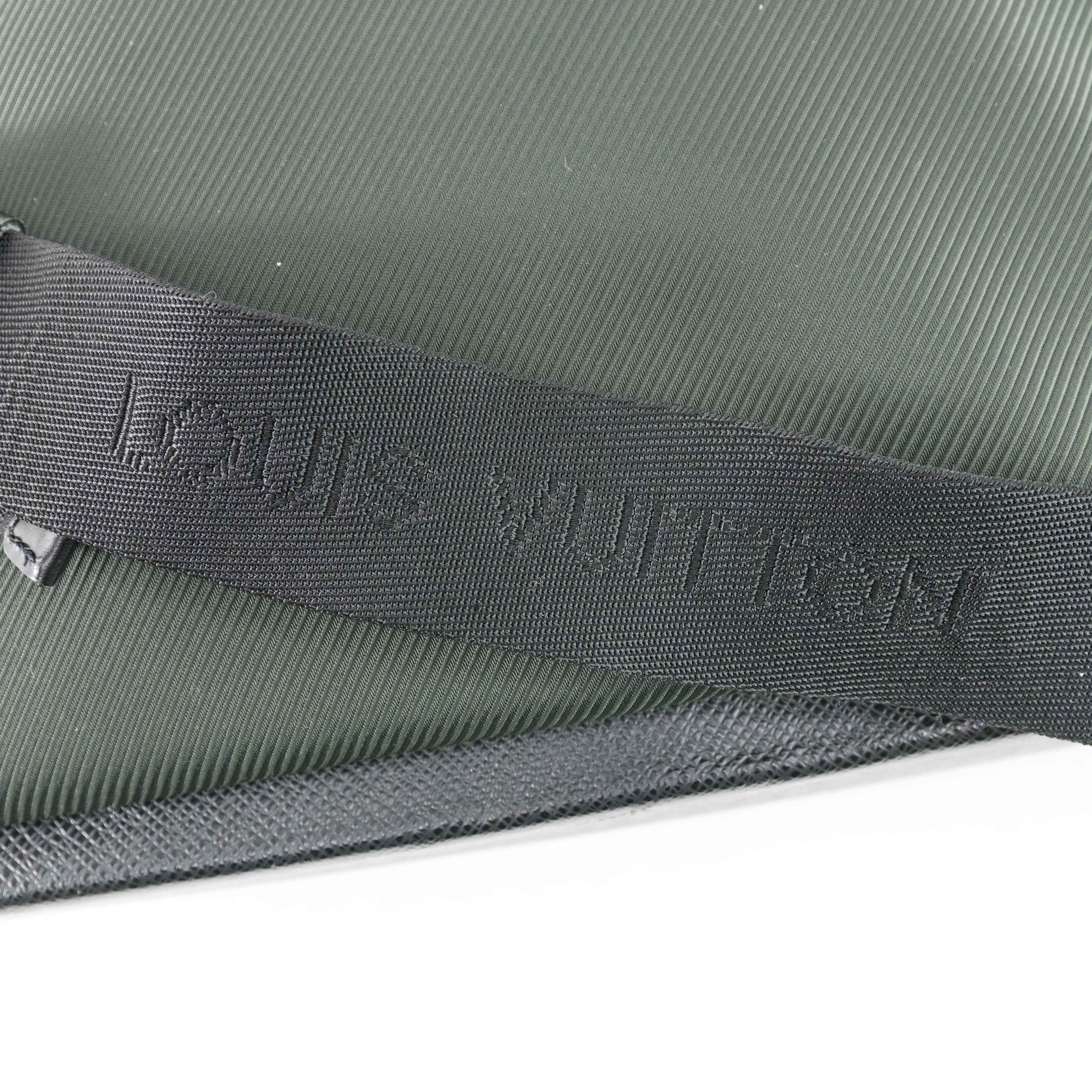 Louis Vuitton Louis Vuitton Taiga Leather District PM Messenger Bag Size ONE SIZE - 21 Thumbnail