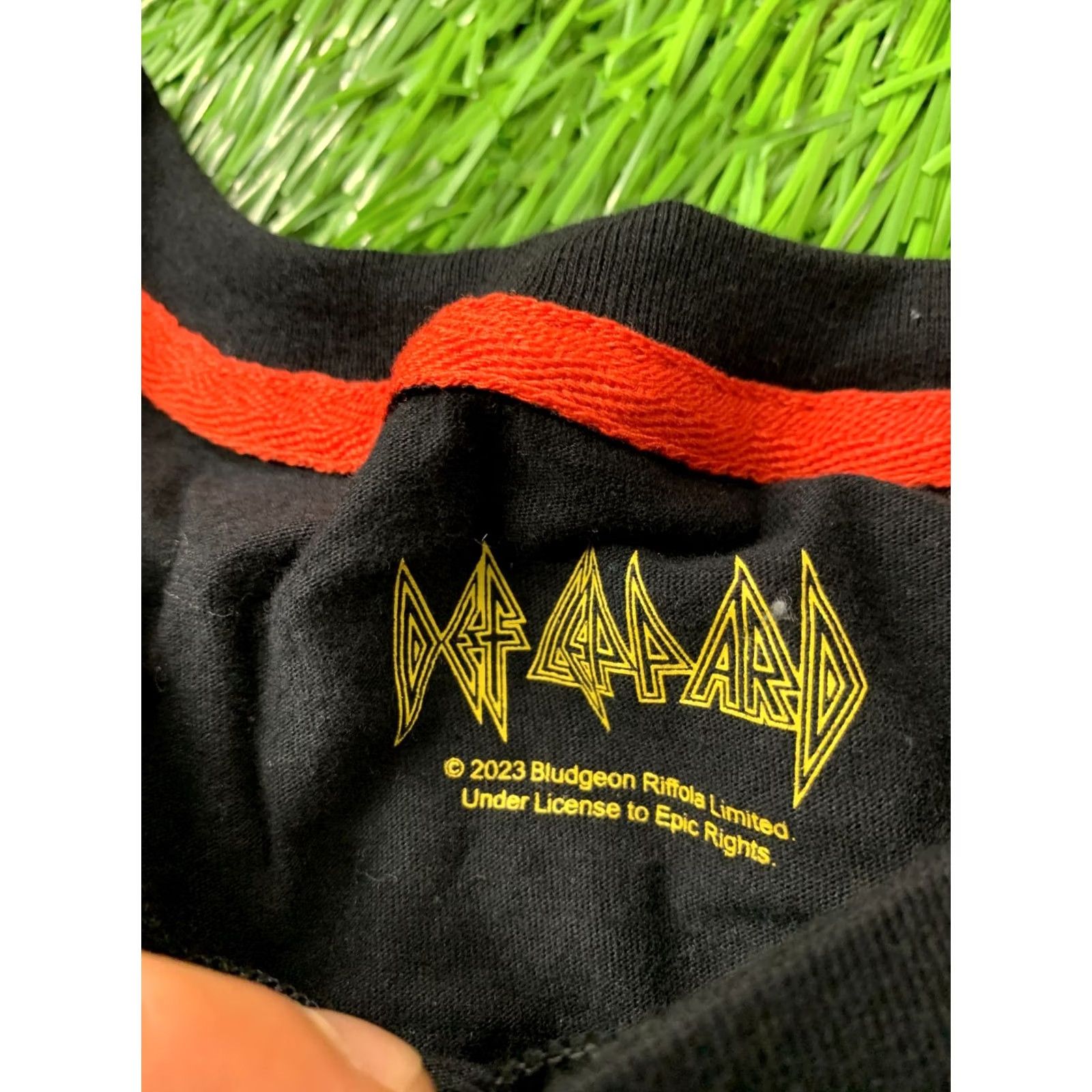Vintage DEF LEPPARD Pyromania 2023 MEN Shirt XL Black T-SHIRT Official Product Size XL Shirt Men Def Leppard Pyromania 2023 Size US XL / EU 56 / 4 - 6 Thumbnail