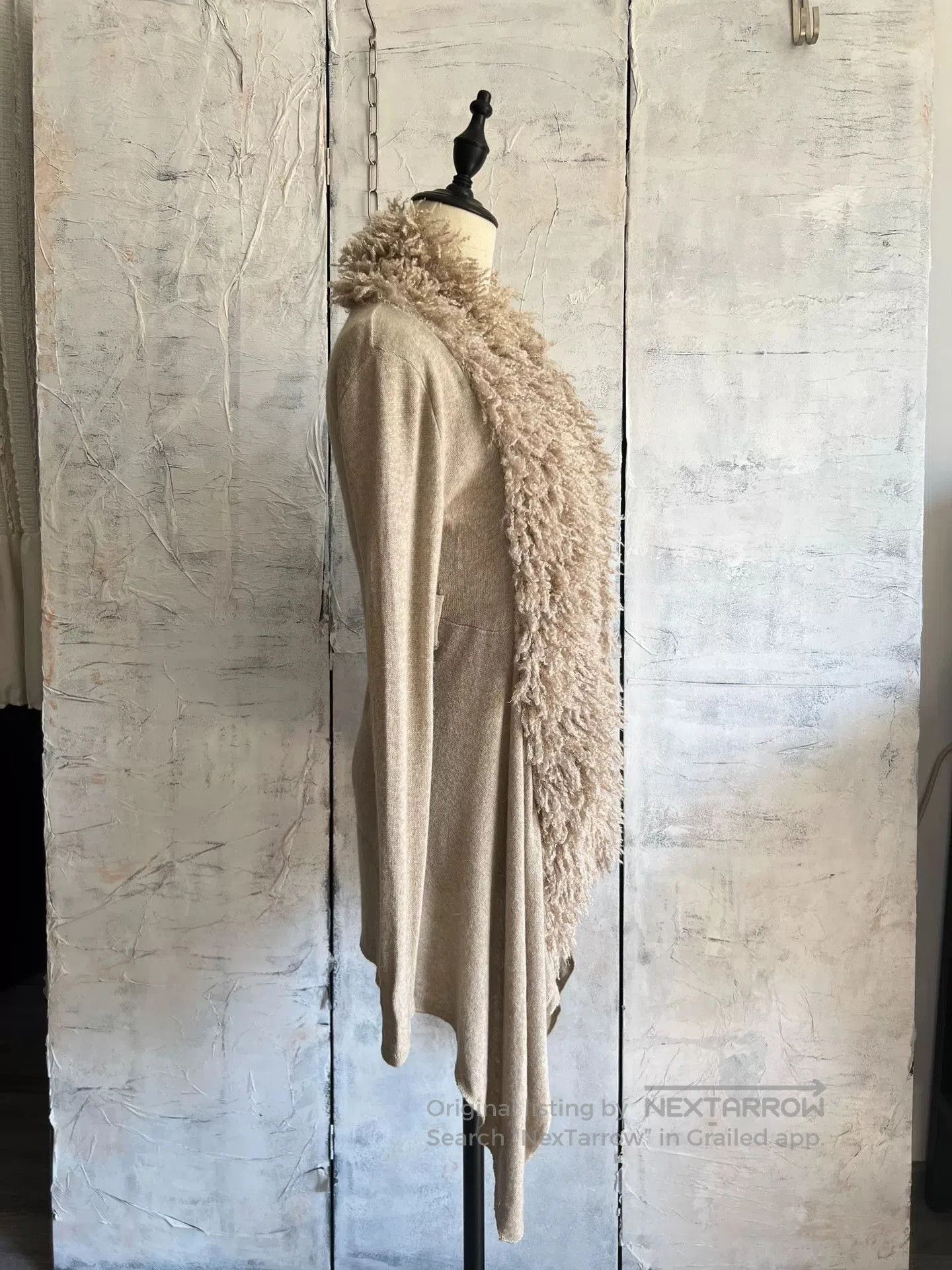 Other Vintage Wool Cardigan w/ Curly Fur Collar. Size M / US 6-8 / IT 42-44 - 9 Thumbnail