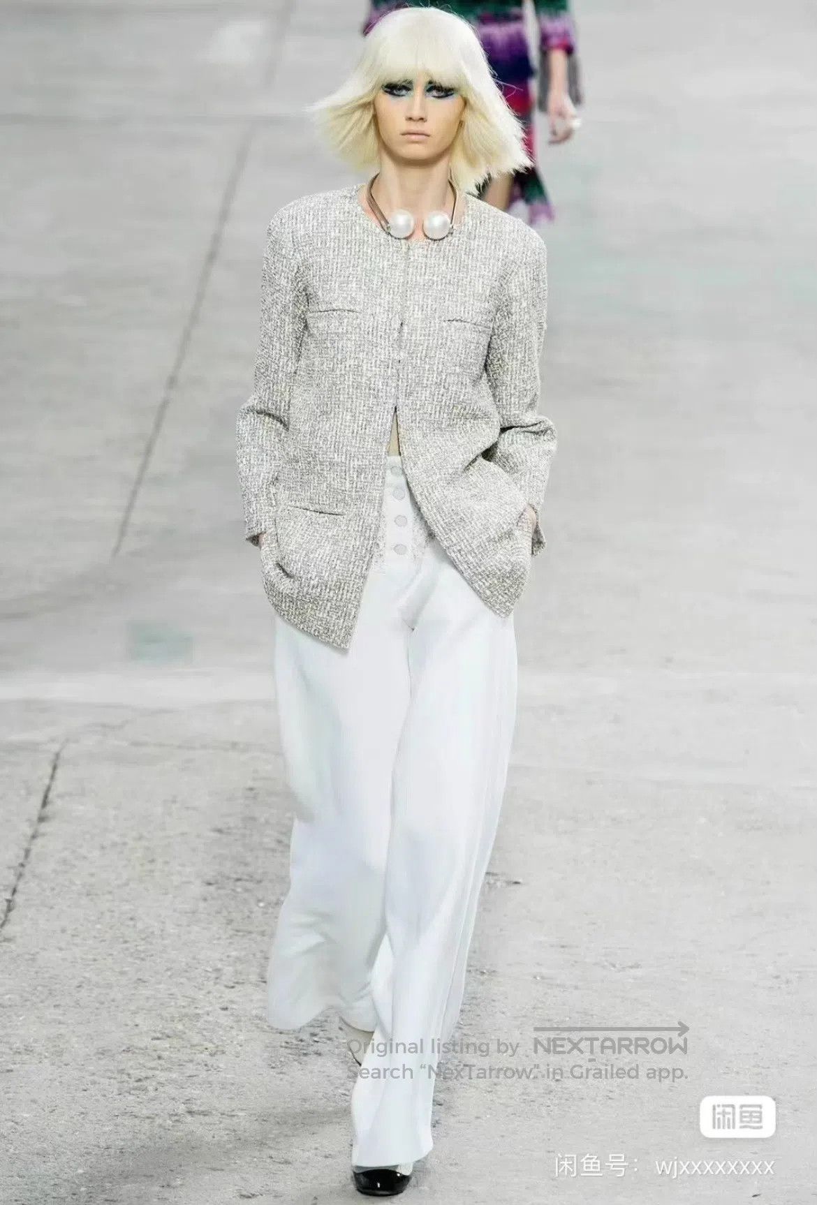 Chanel Chanel Off-white coarse woolen cardigan jacket, collarless Size S / US 4 / IT 40 - 2 Thumbnail