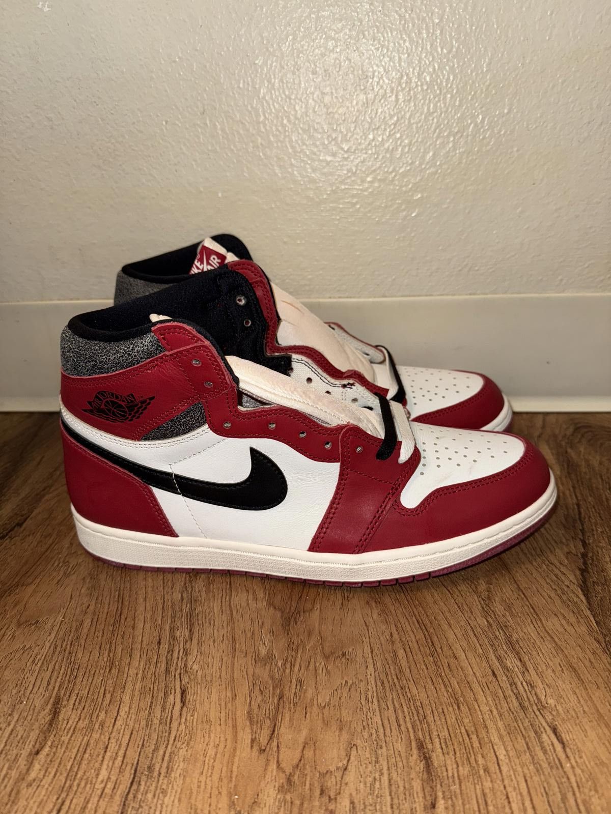 Jordan Brand Jordan 1 Retro High OG Chicago Lost And Found Size US 11.5 / EU 44-45 - 1 Thumbnail