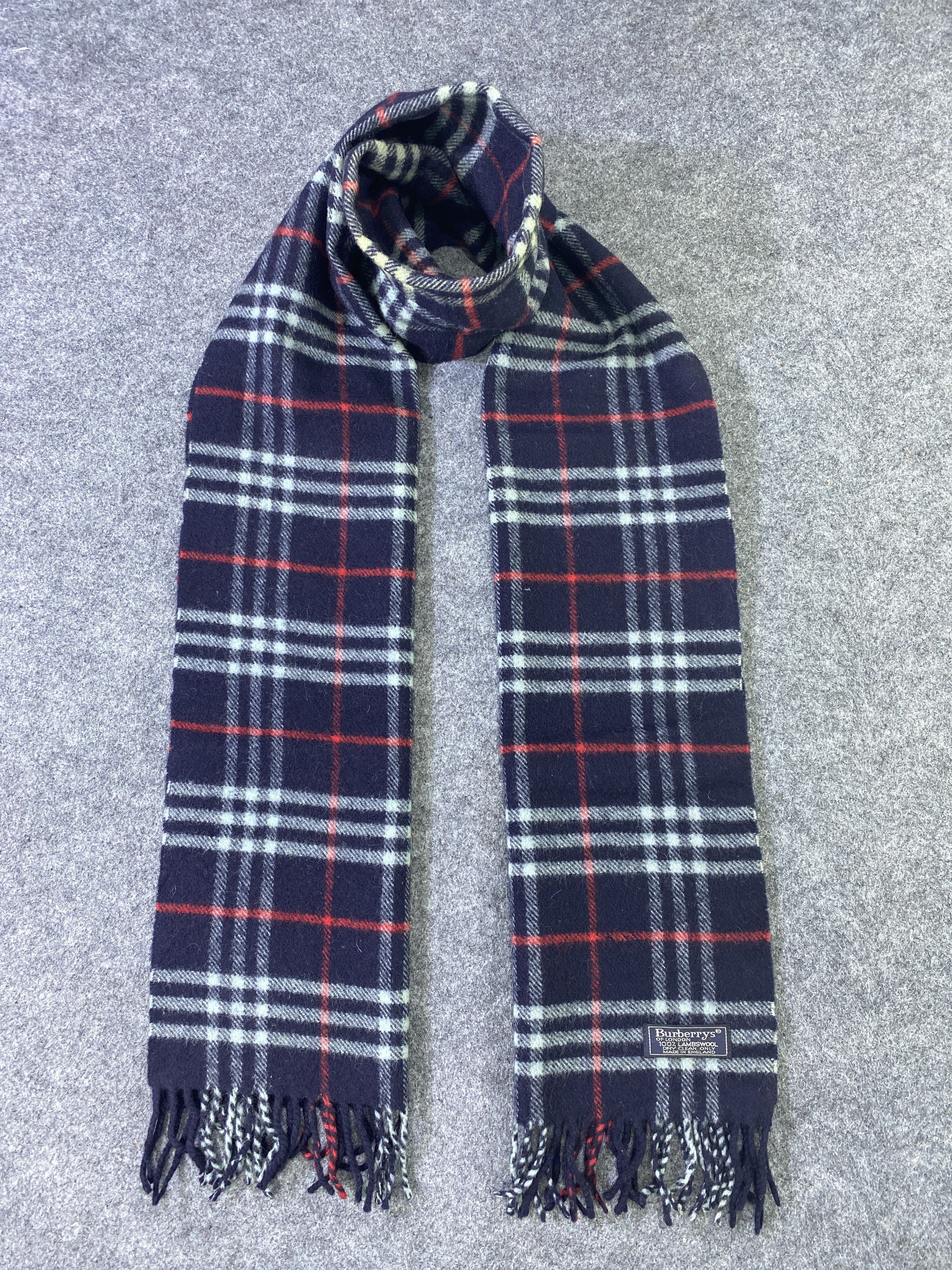 VINTAGE BURBERRY Scarf / Muffler / Neckwear -T785