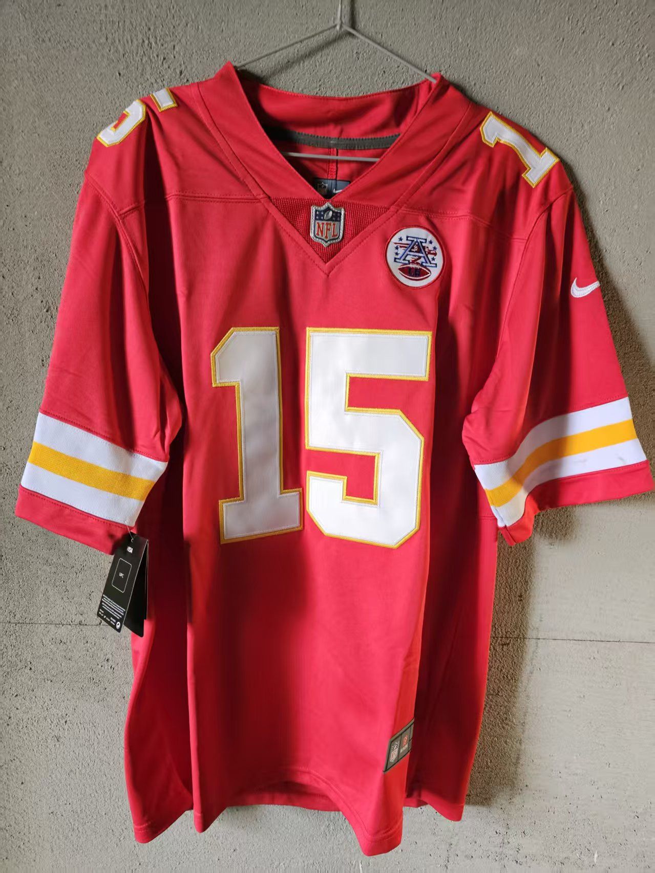 NFL Kansas City Chiefs 15 Patrick Mahomes Jersey Red Size US XL / EU 56 / 4 - 2 Thumbnail
