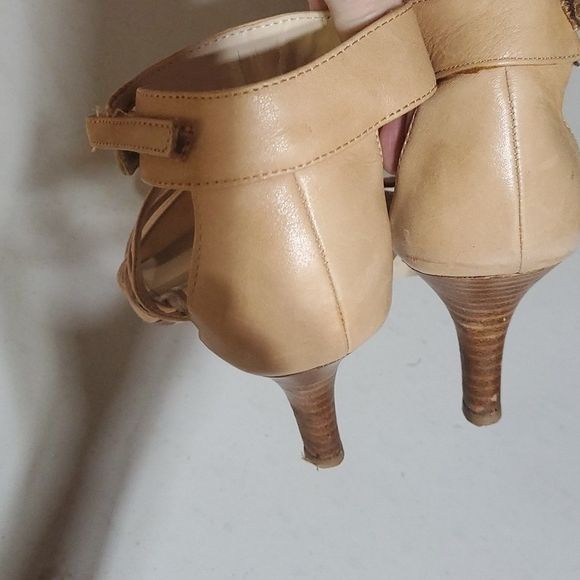 Designer Adrienne Vittadini Strappy Leather 3" Heeled Sz. 8.5 Sandala Size US 8.5 / IT 38.5 - 5 Thumbnail