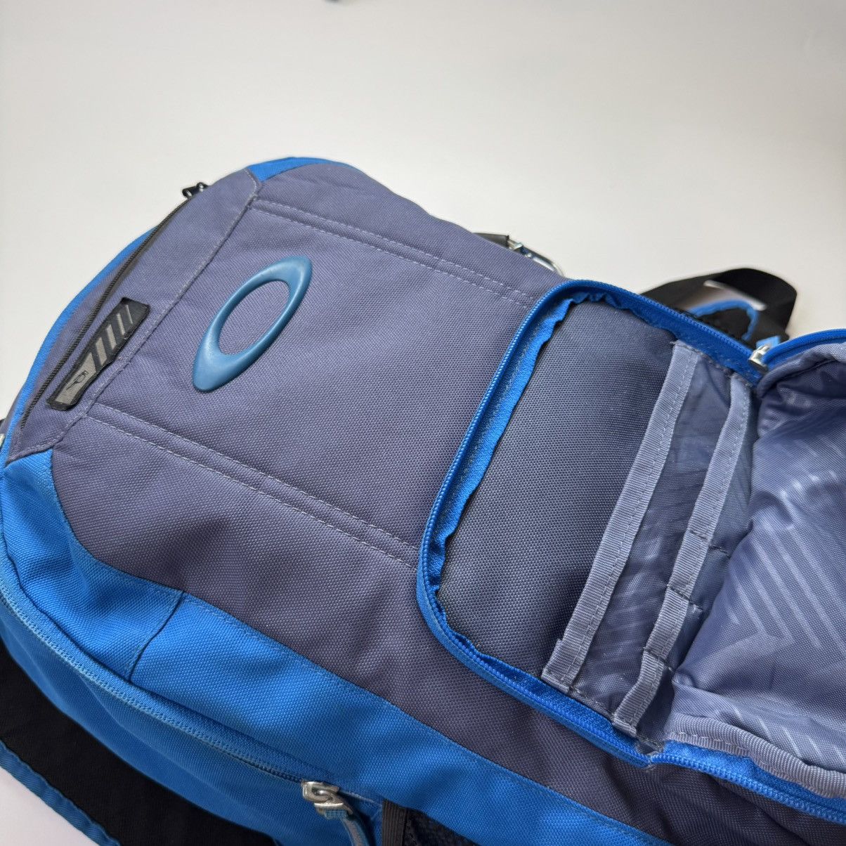 Oakley Vintage Y2K Oakley Backpack Size ONE SIZE - 7 Thumbnail