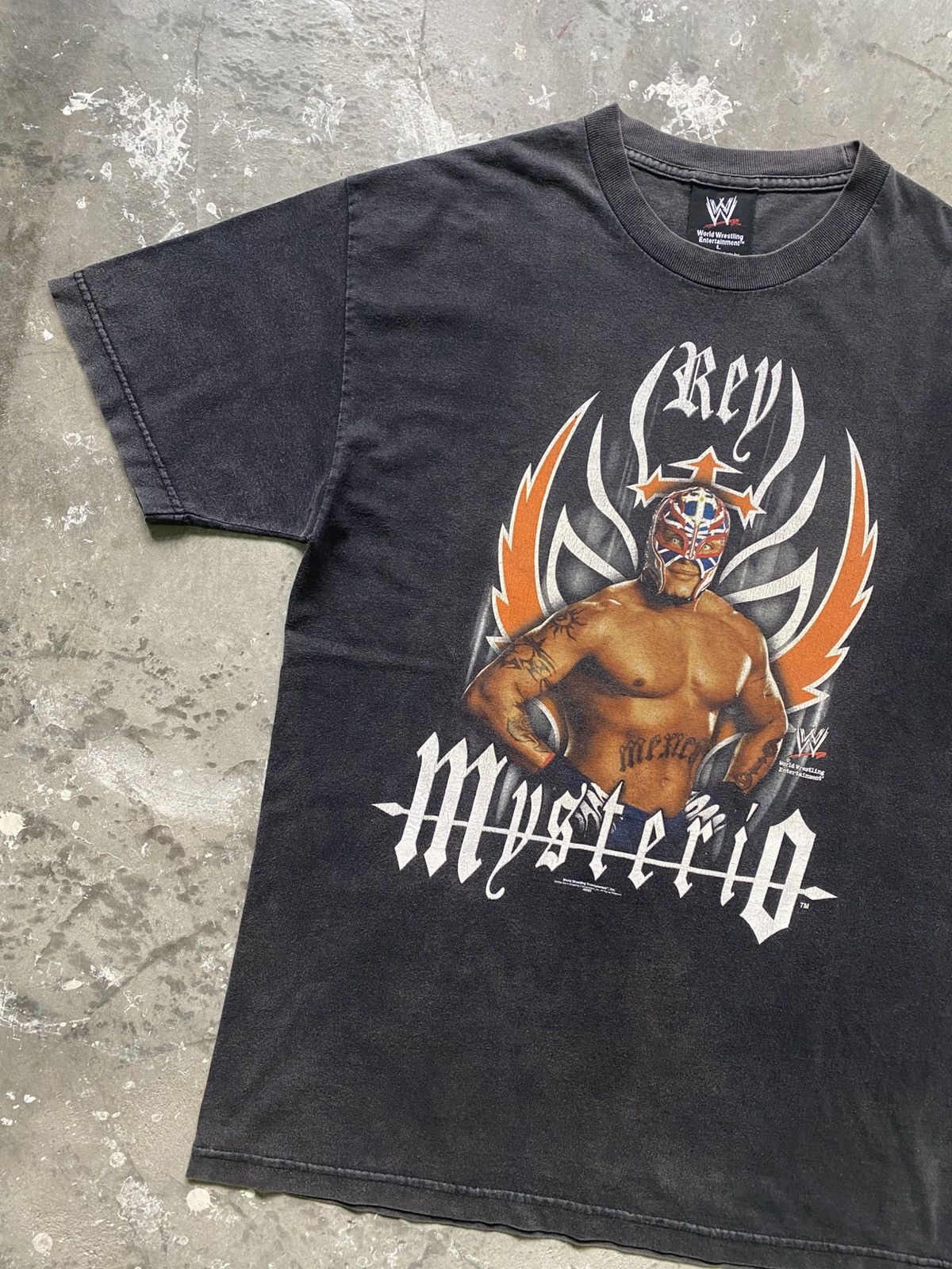 Vintage × WWE × WWF Vintage 2002 Rey Mysterio WWE Superstar Plain Faded Shirt Size US L / EU 52-54 / 3 - 2 Thumbnail