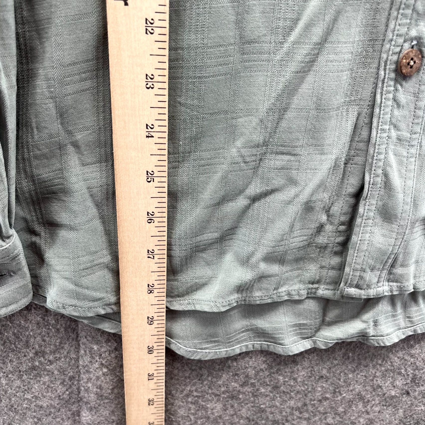 Tommy Bahama Tommy Bahama Shirt Men Medium Gray Button-Down Silk Reverse Print All Seasons 46 In Chest Regular Button-Up Mens Size US M / EU 48-50 / 2 - 2 Thumbnail
