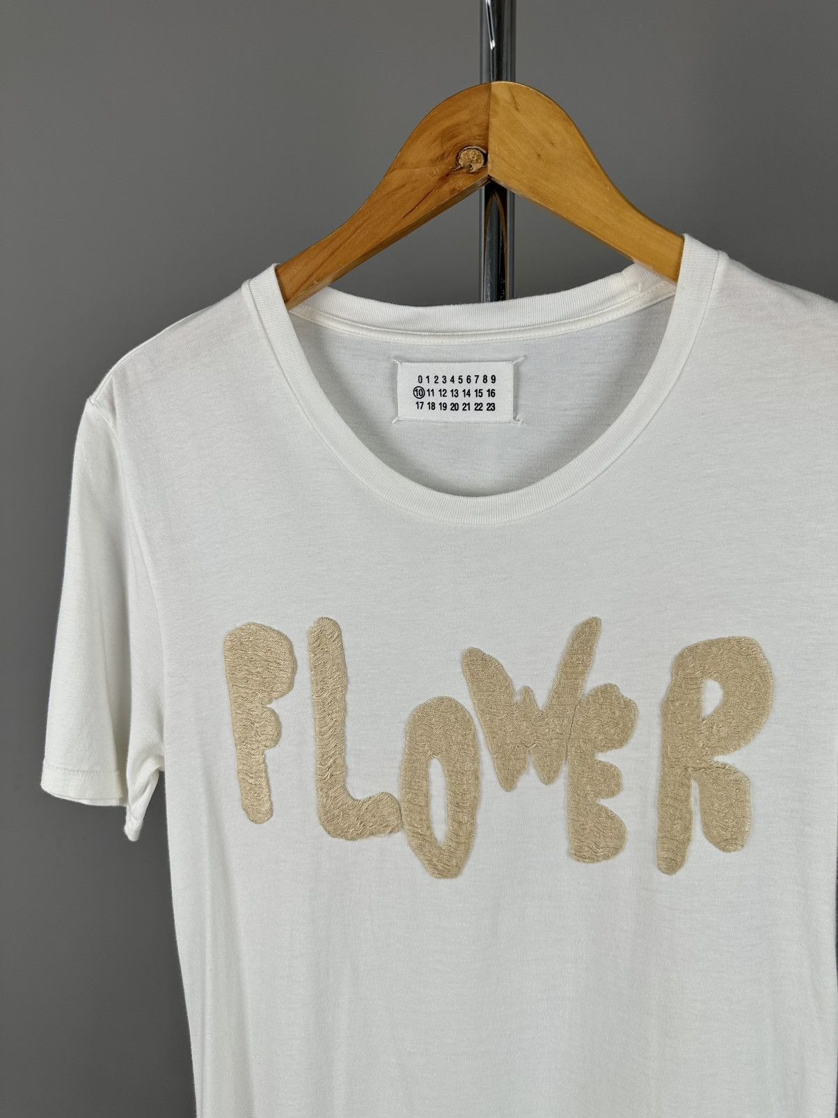 Maison Margiela Maison Margiela - Line 10 - S/S07 Flower Embroidered Tee Size US S / EU 44-46 / 1 - 2 Thumbnail