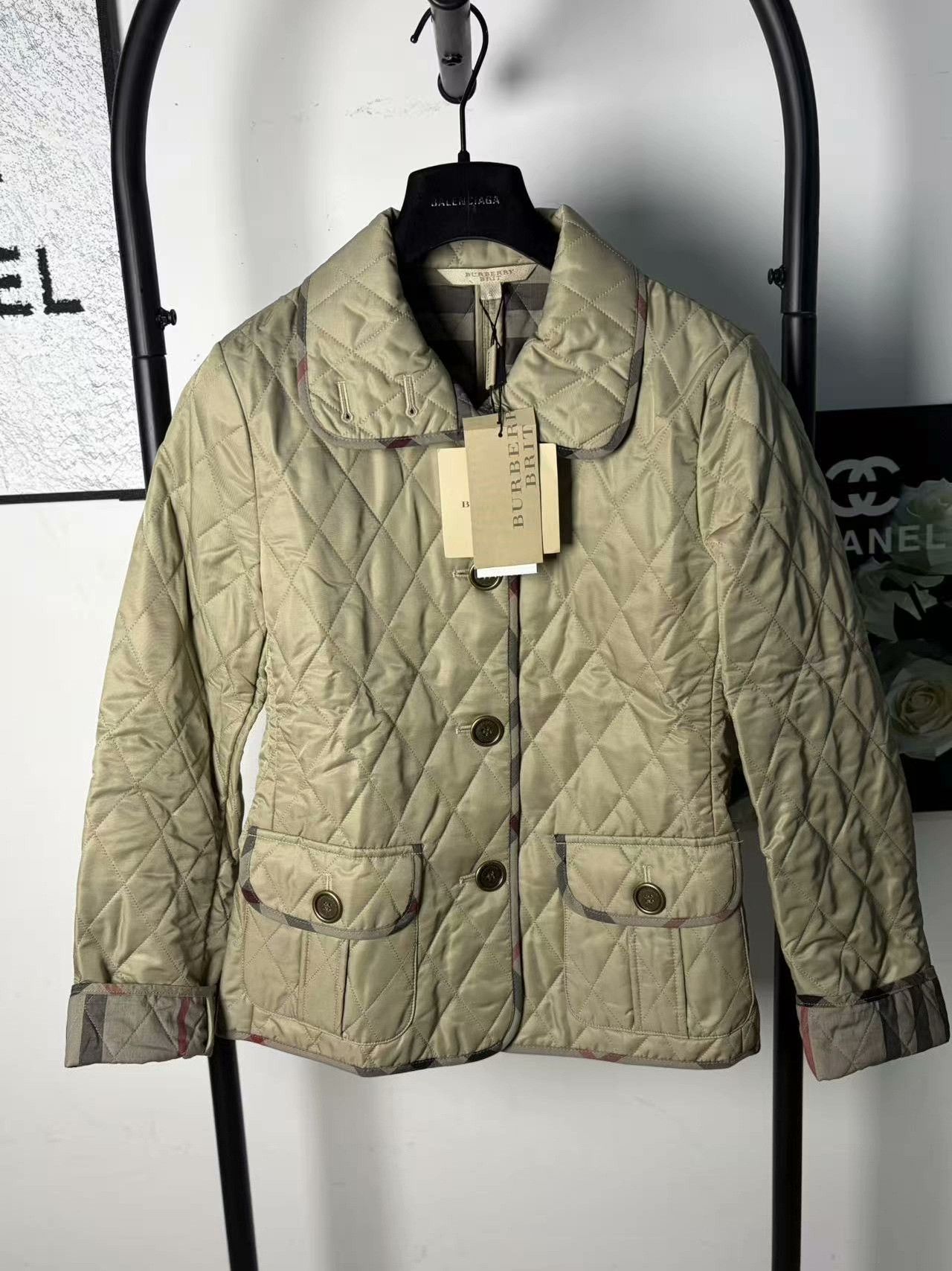 Burberry Burberry Cotton White Down Jacket S Women Size S / US 4 / IT 40 - 1 Thumbnail
