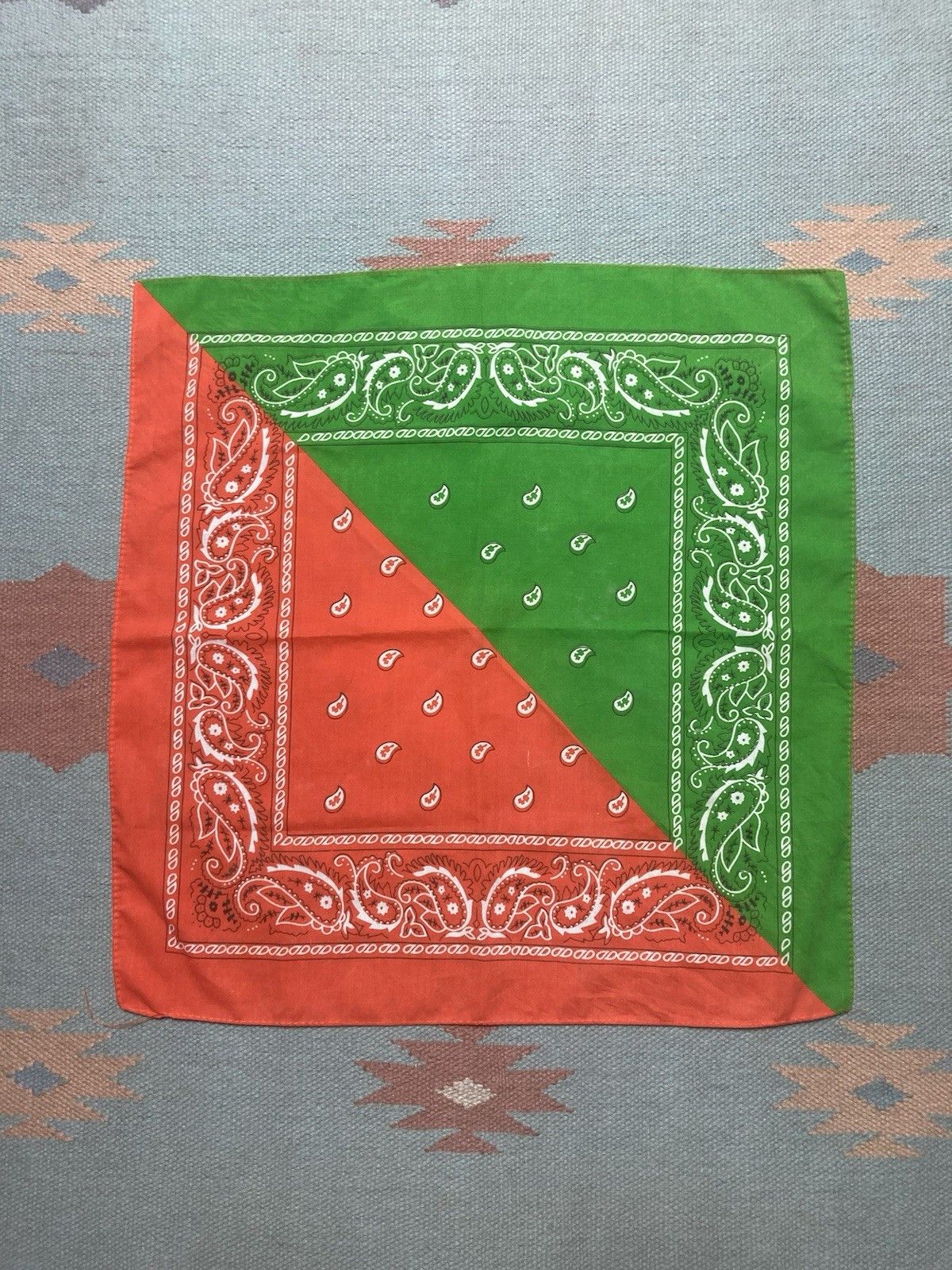 Vintage bandana handkerchief paisley green 2 tone Miami hurricanes Size ONE SIZE - 1 Thumbnail