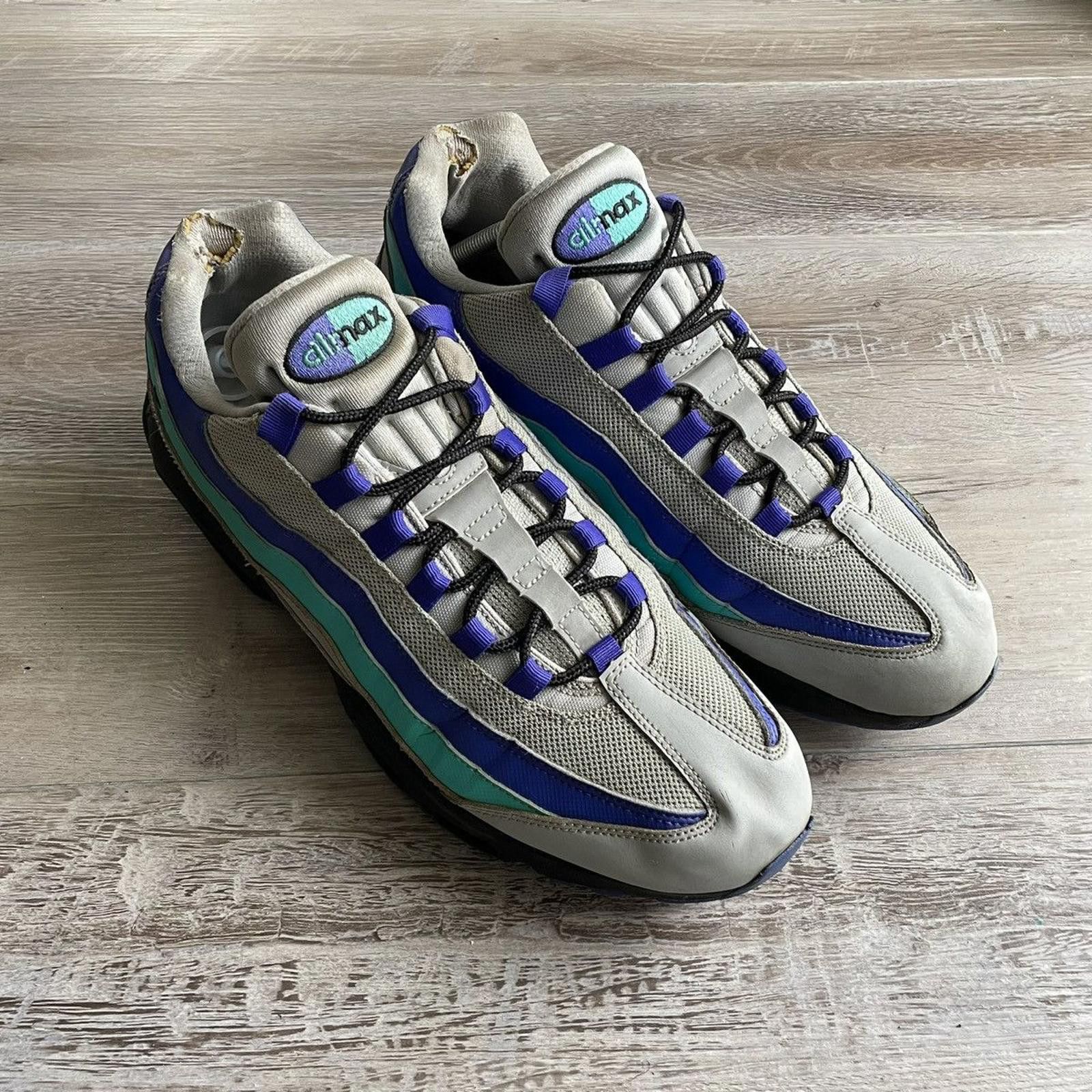 Nike NIKE • Air Max '95 "Wolf Grey Grape" (12M) Size US 12 / EU 45 - 8 Thumbnail