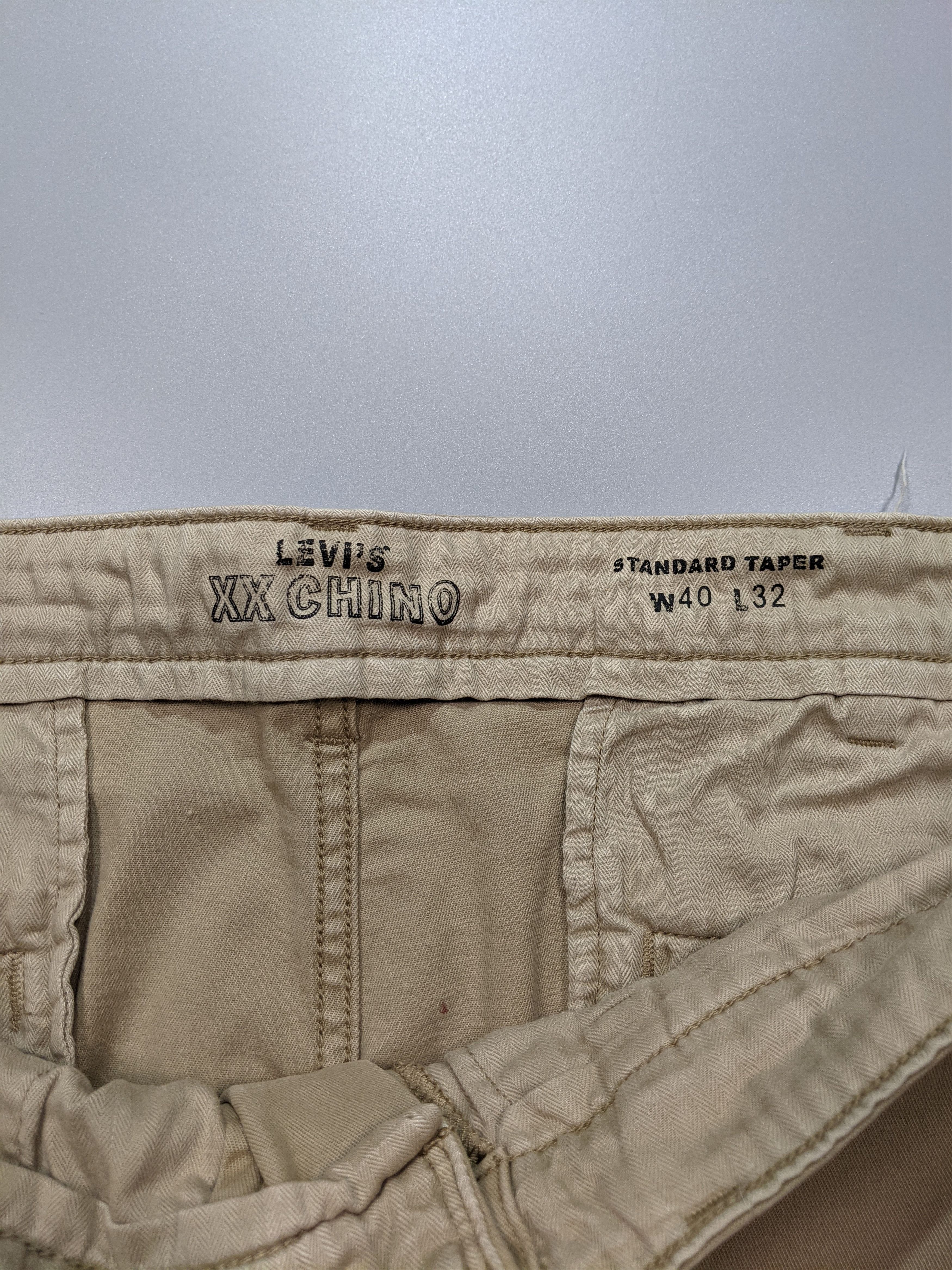 Levi's Vintage Levis Chinos Beige Pants W40 L32 | Tapered Fit Size US 40 / EU 56 - 6 Thumbnail