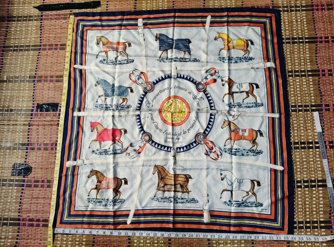 Hermes Hermes silk scarf Couvertures et tenues de four pour Size ONE SIZE - 12 Thumbnail