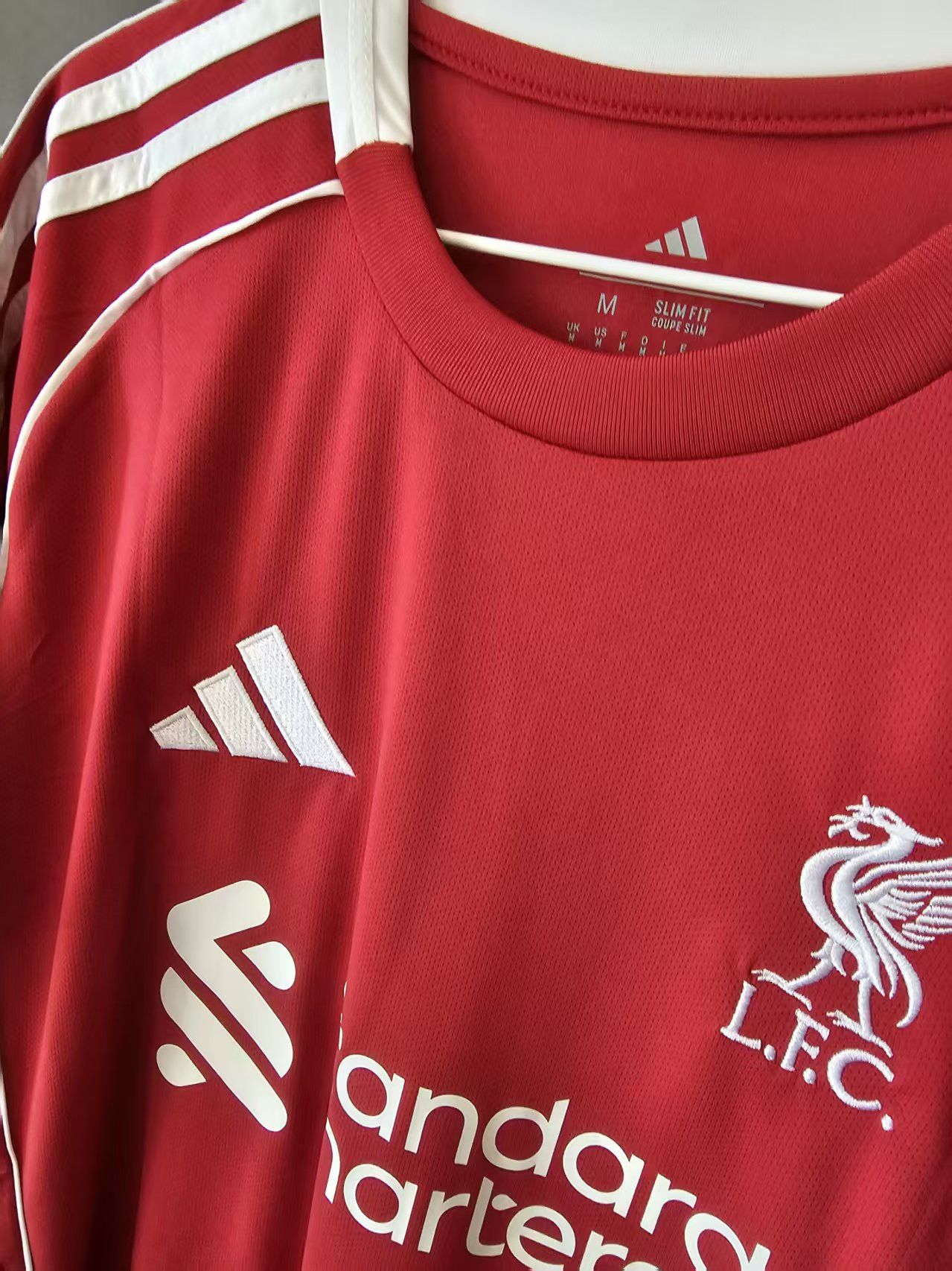 Other 2025 26 Liverpool 11 Mohamed Salah Jersey Home Size US M / EU 48-50 / 2 - 3 Thumbnail
