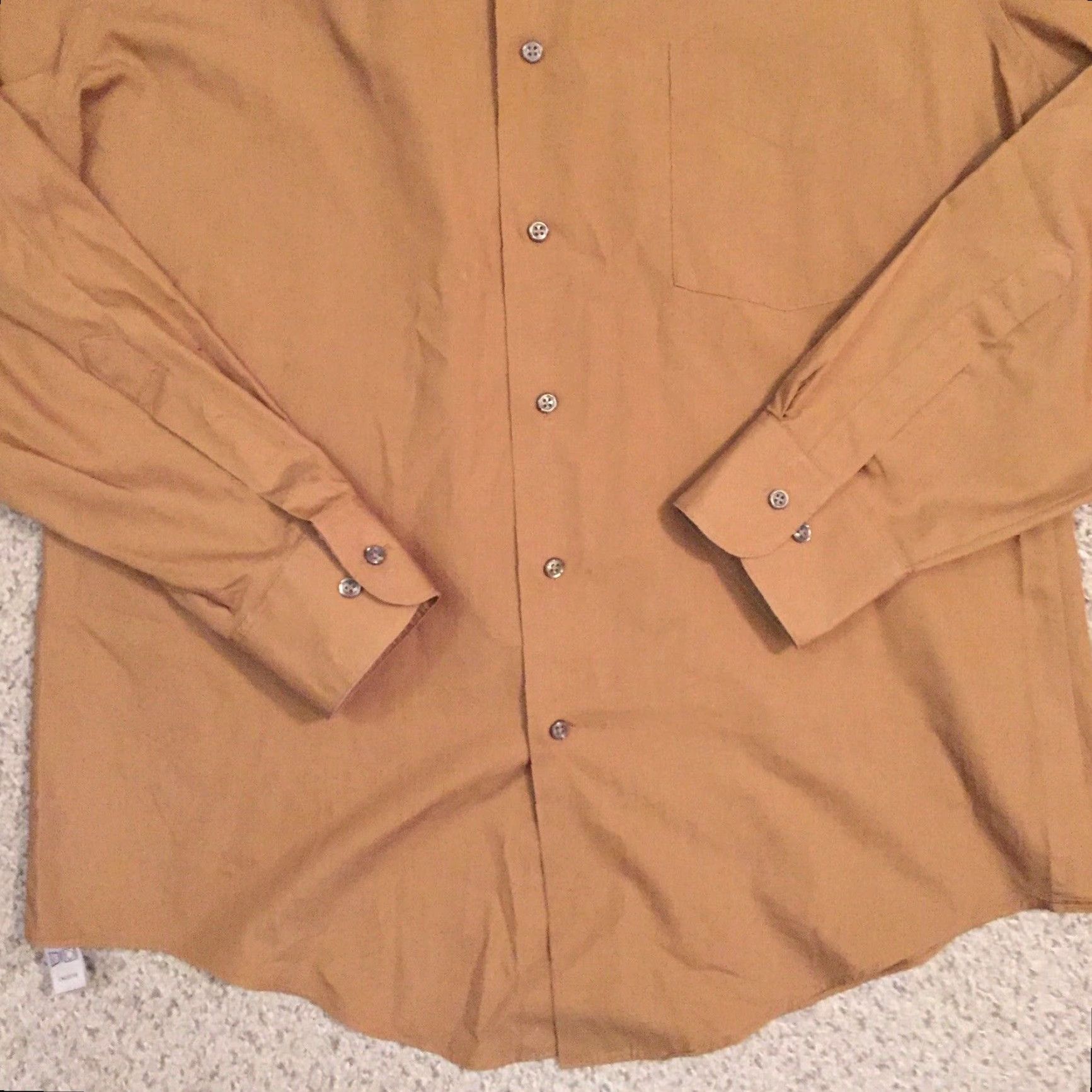 Van Heusen Van Heusen Button-Up Shirt Mens 16.5 Brown Long Sleeve Button-Front Collared Cotton Blend Regular 16.5 Mens Brown Shirt Size US XL / EU 56 / 4 - 4 Thumbnail