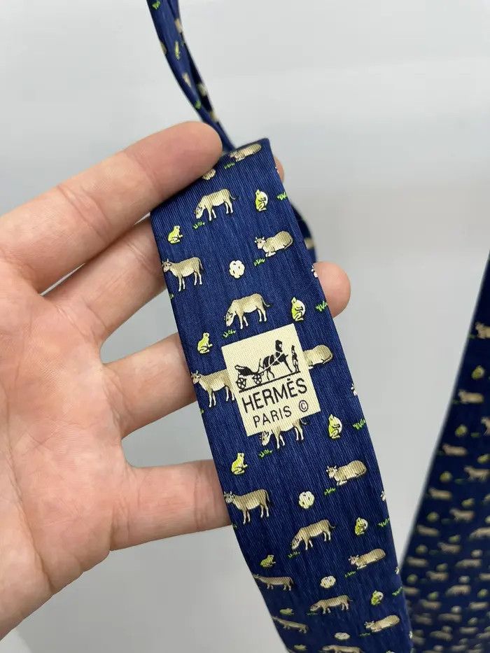 Hermes Hermes Cow Frog Silk Tie Size ONE SIZE - 4 Thumbnail