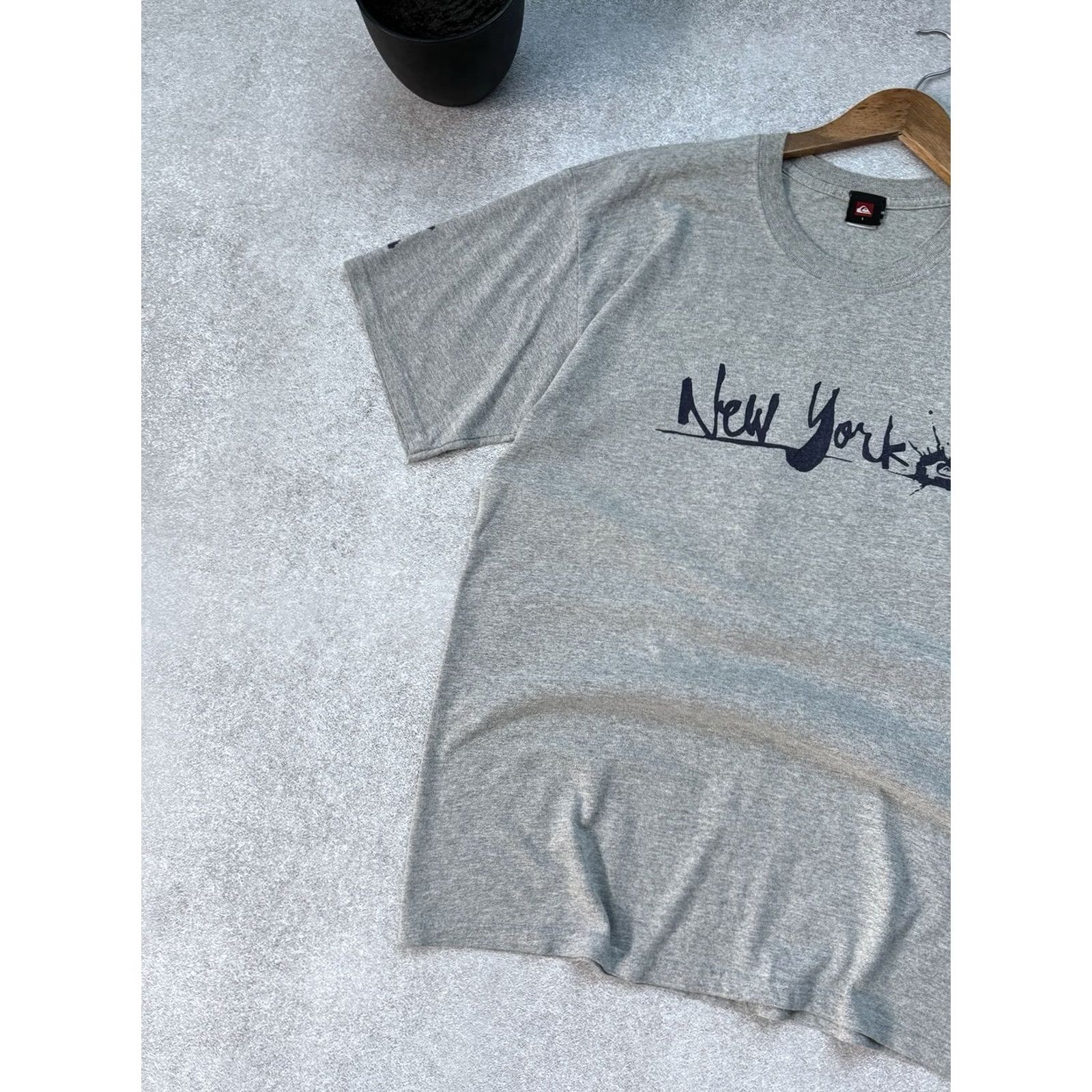 Quiksilver VINTAGE Quiksilver Board T-Shirt Gray L Crew Neck Short Sleeve Men US NY Y2K 90s Big Logo Summer Beach USA Shirt Size US L / EU 52-54 / 3 - 3 Thumbnail