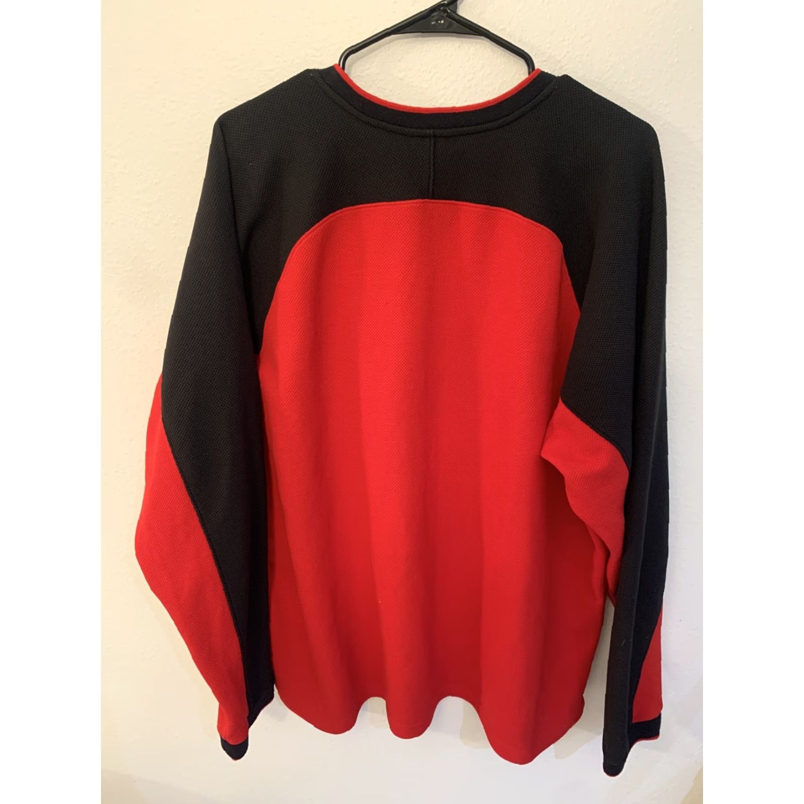 Disney VINTAGE Walt Disney L/S Shirt Men’s XL Disney Equipment Mickey Mouse Long Sleeve Crew Neck Red Logo 80s SHIRT Mens Size US XL / EU 56 / 4 - 4 Thumbnail