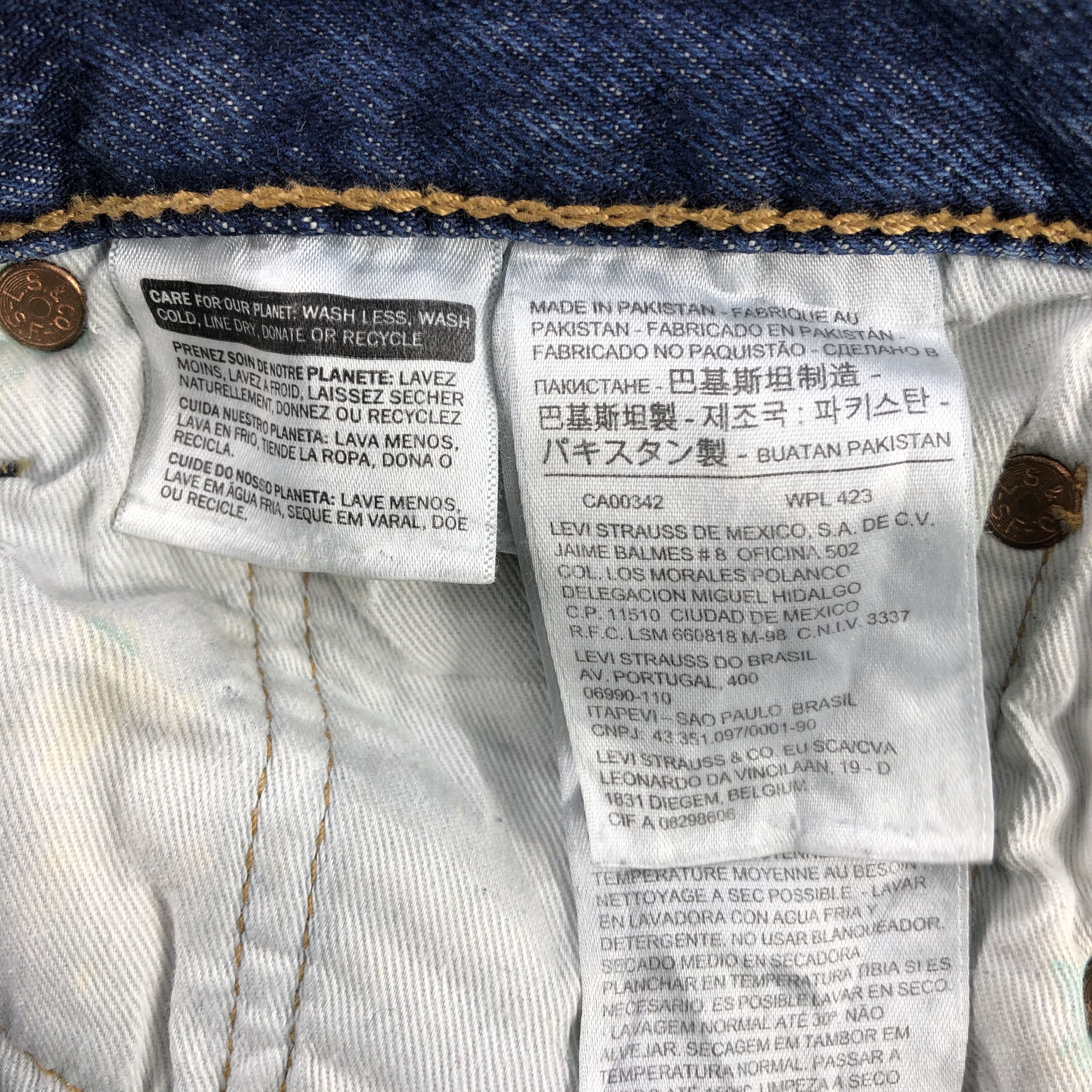Levi's Vintage Levis 501 Jeans Distress Faded Blue Denim KJ1044 Size US 34 / EU 50 - 16 Thumbnail