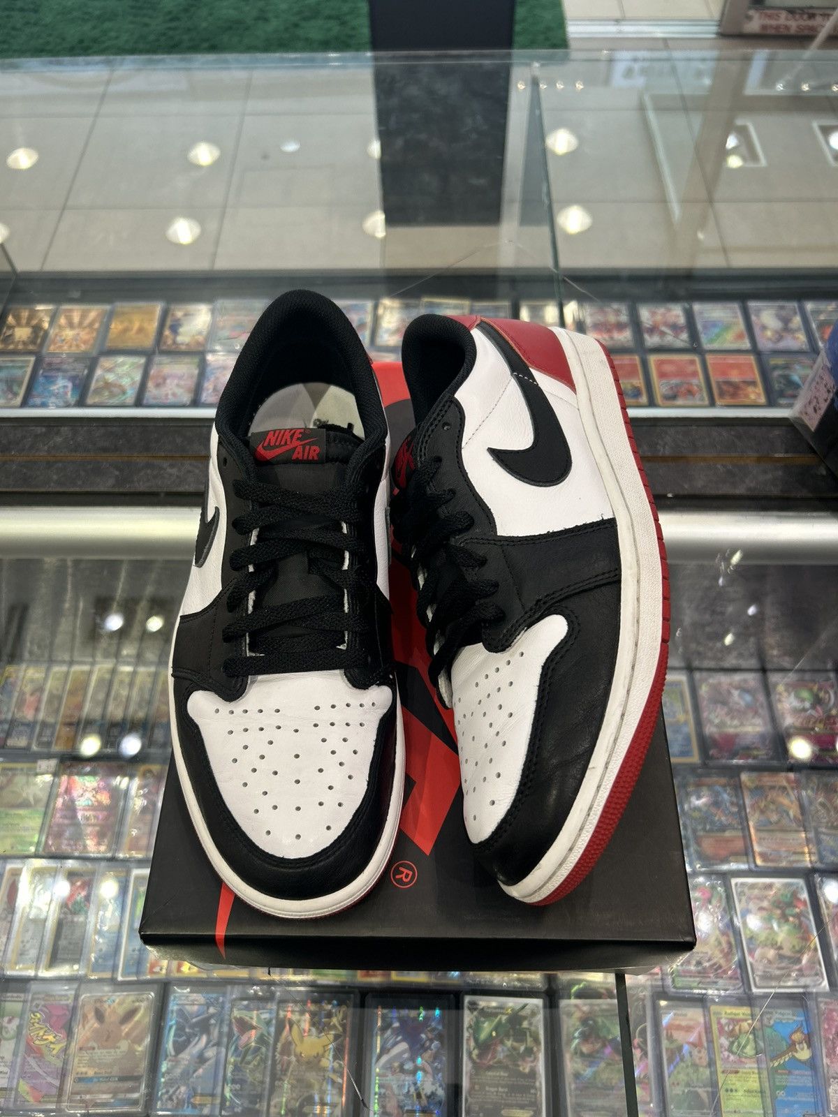 Jordan Brand Jordan 1 low black toe low Size US 11 / EU 44 - 1 Thumbnail