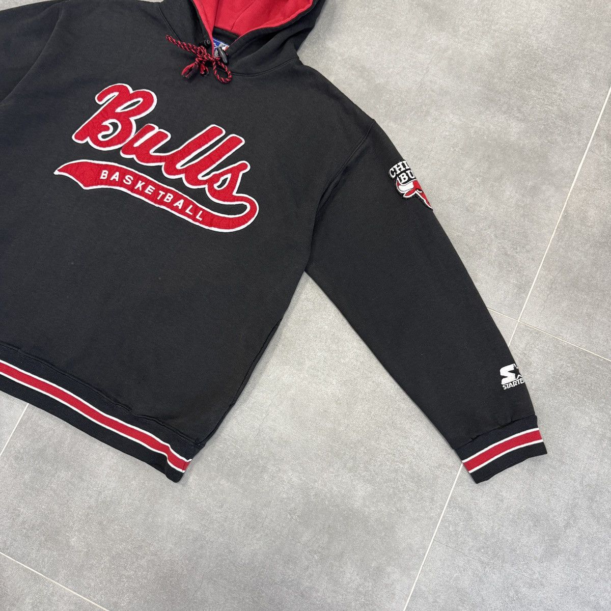 Starter Vintage Starter Chicago Bulls NBA Embroidered Logo Hoodie Size US L / EU 52-54 / 3 - 9 Thumbnail