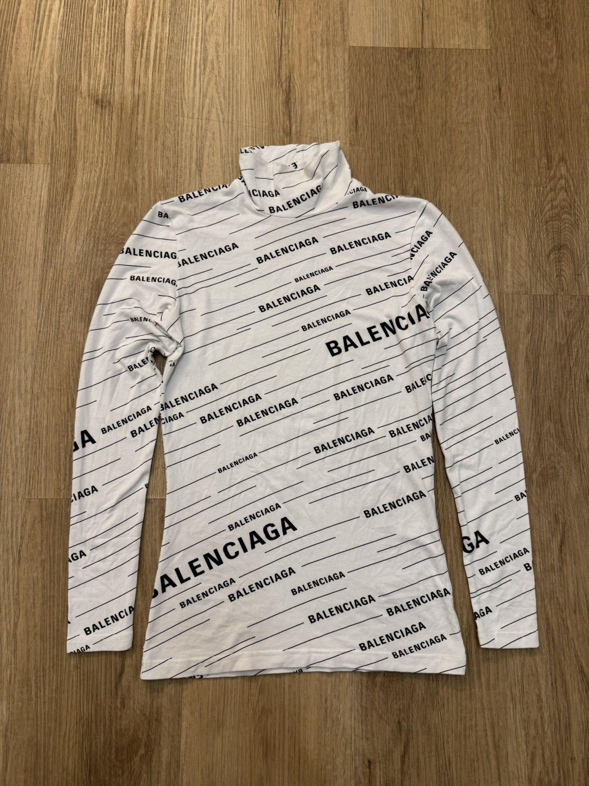 Balenciaga Balenciaga Paris White Diagonal Logo Turtleneck Viscose XS Size XS / US 0-2 / IT 36-38 - 1 Thumbnail