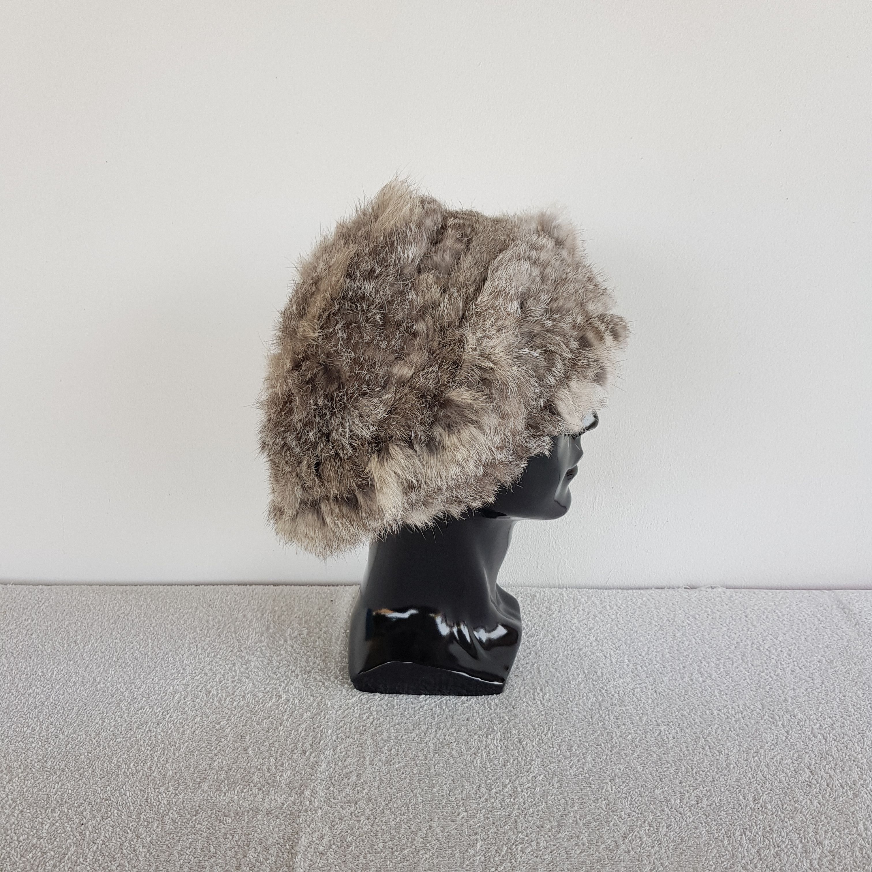 Japanese Brand Vintage Milsa Faux Fur Slouchy B90s eanie Snow Caps Hats Size ONE SIZE - 3 Thumbnail
