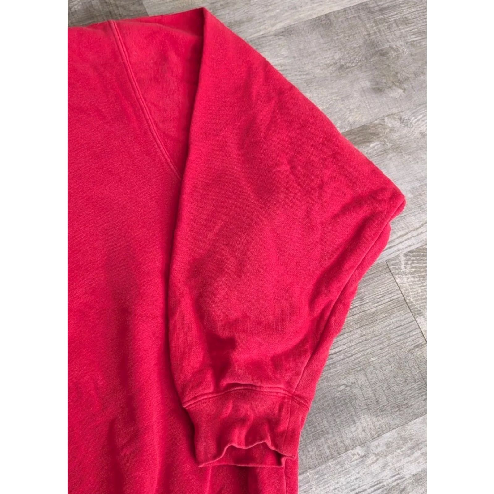 Nike VINTAGE Nike Team Detroit Red Wings Center Swoosh Crewneck Sweatshirt M Red Tigers? (Note: Original title provided) Size US M / EU 48-50 / 2 - 4 Thumbnail
