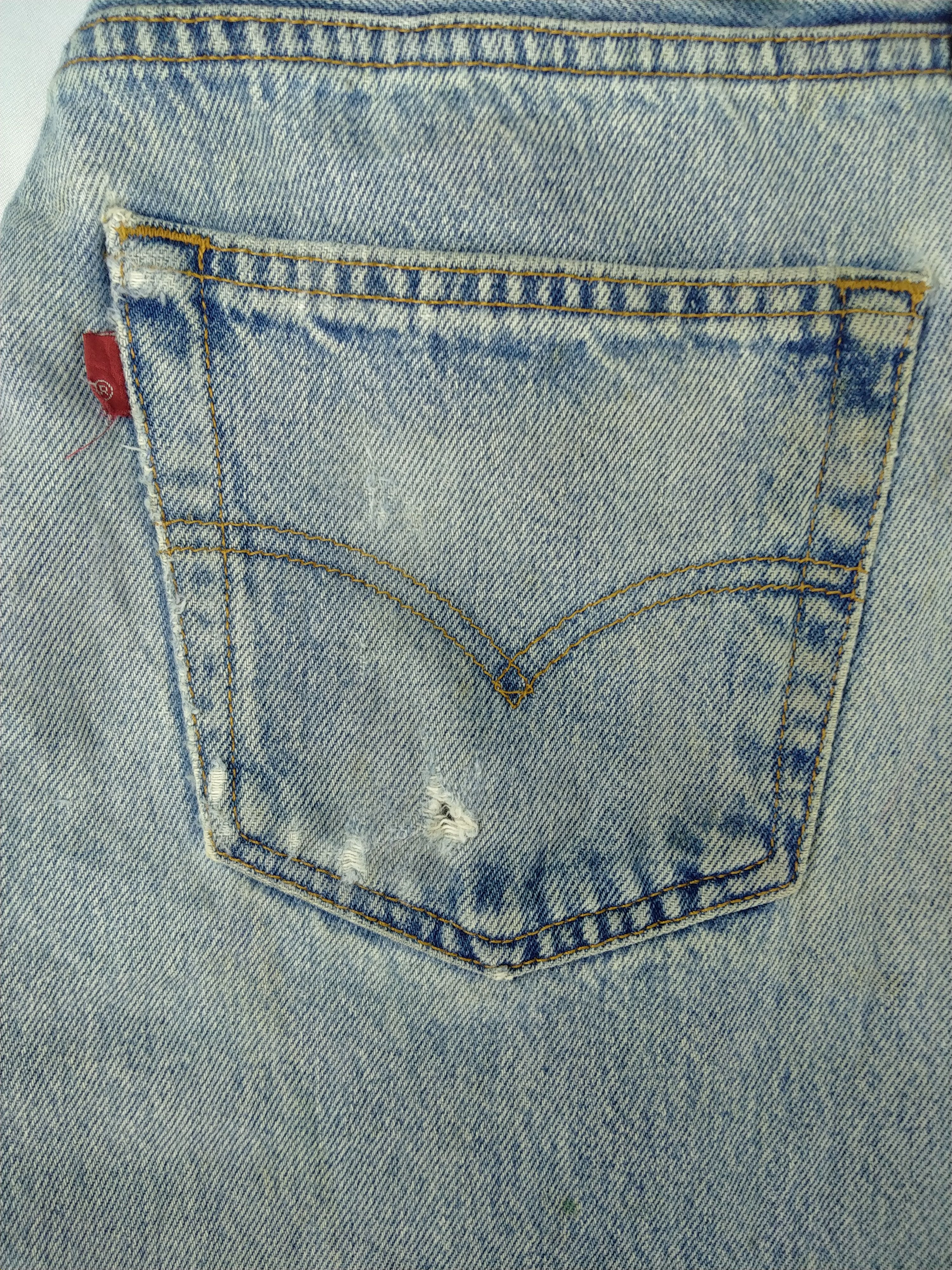 Levi's Light Wash Vintage Levi's 501 Distressed Denim 31x29.5 JN582 Size US 31 - 14 Thumbnail