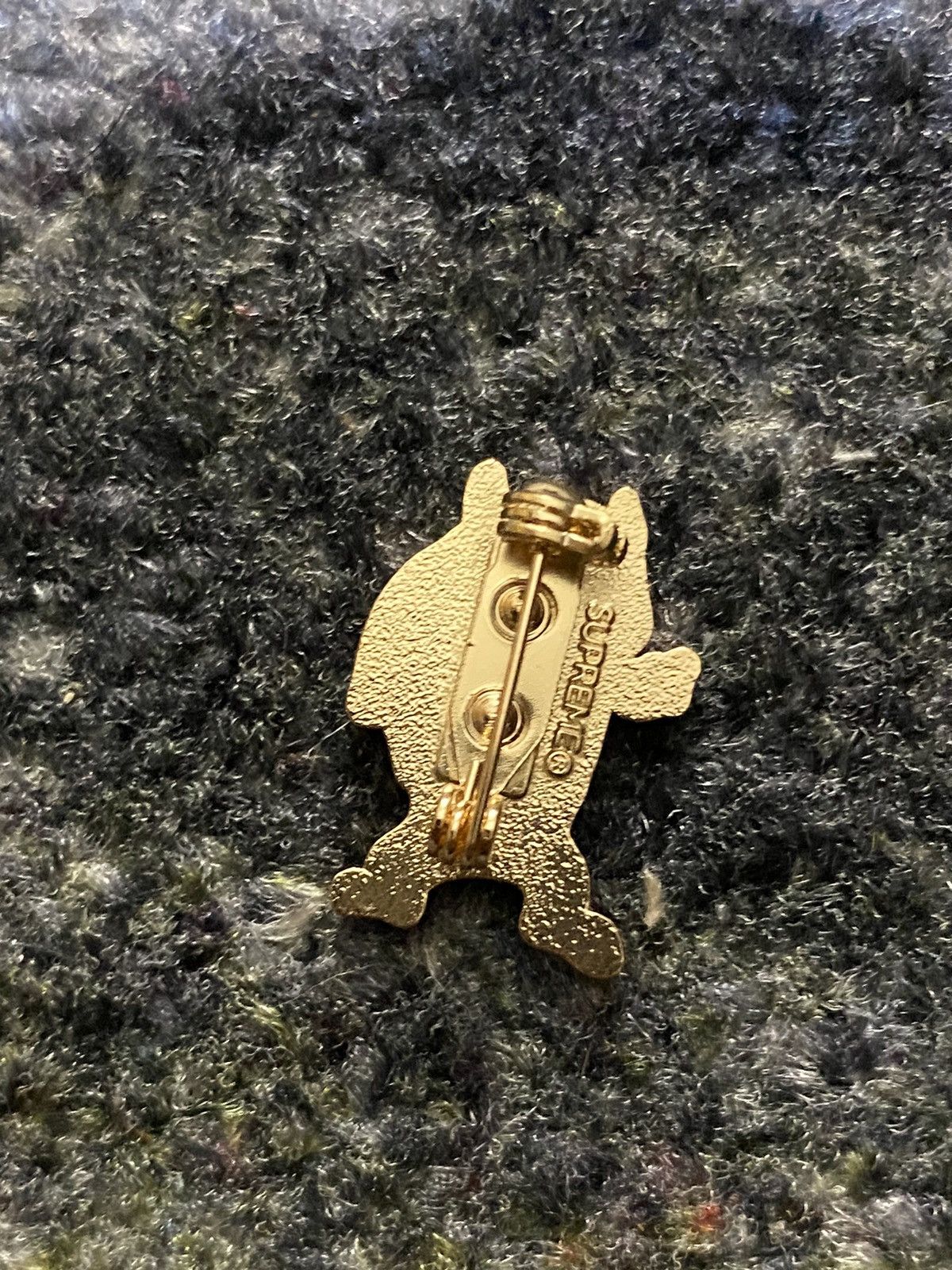 Supreme Supreme Taz Pin Size ONE SIZE - 4 Thumbnail