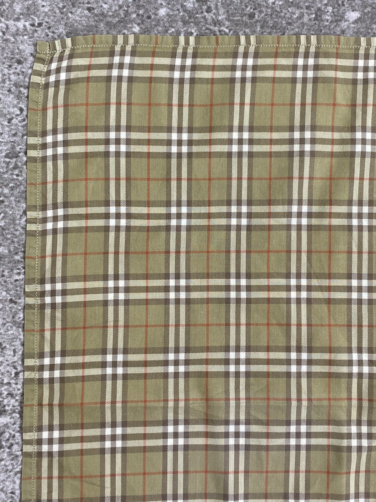 Burberry Burberry Handkerchief / Bandana / Neckerchief Size ONE SIZE - 4 Thumbnail