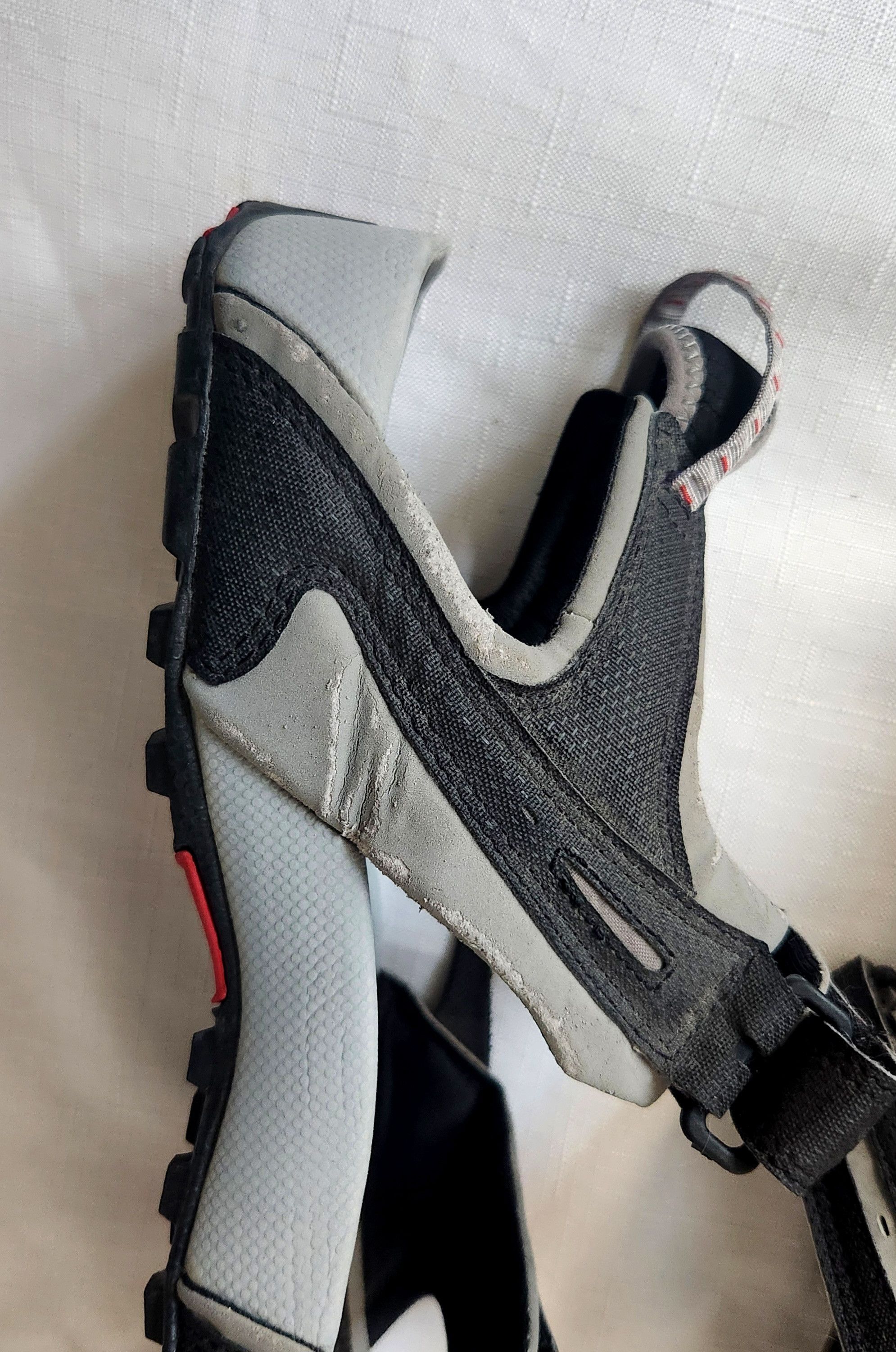 Nike ACG Nike ACG Straprunner Outdoor Hiking Sandals 13 Black Size US 13 / EU 46 - 8 Thumbnail
