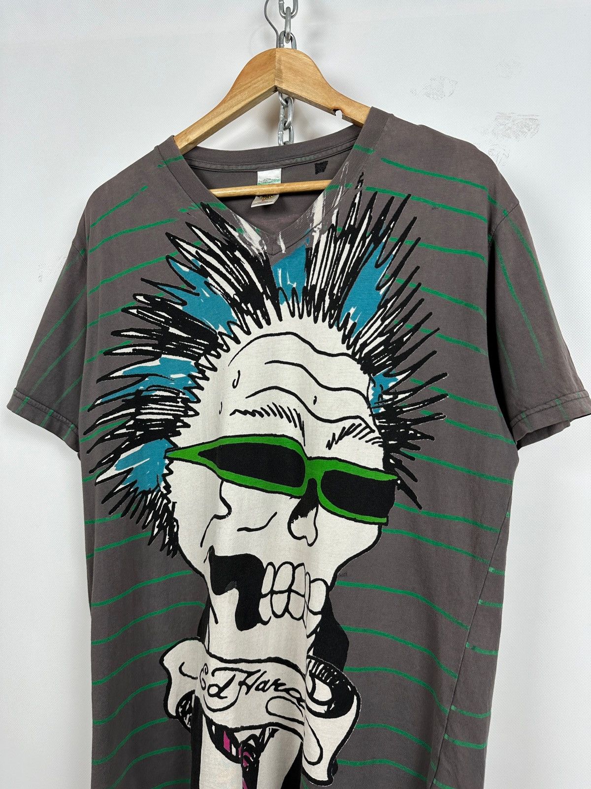 Christian Audigier Vintage Ed Hardy by Christian Audigier V-Neck Skull T-Shirt Size US L / EU 52-54 / 3 - 4 Thumbnail