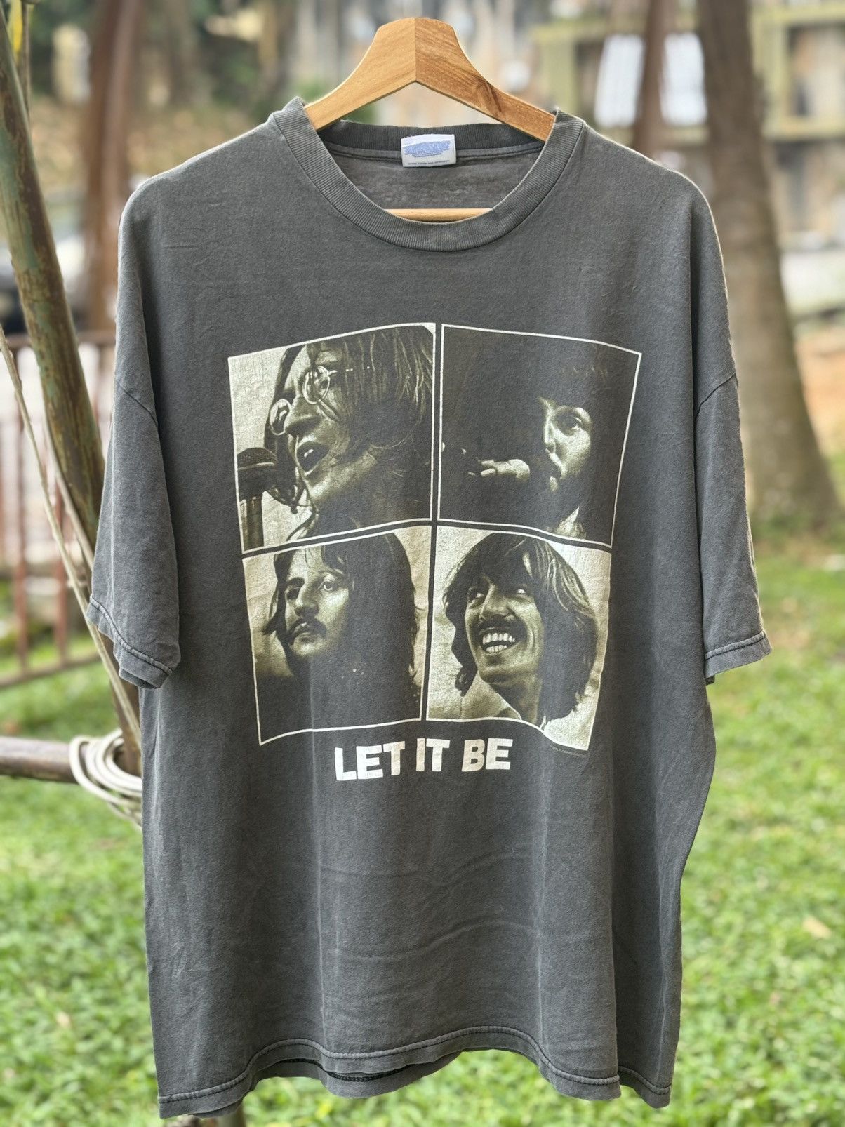 Band Tees Vintage 90s The Beatles Let it be Album nice Faded tees Size US XL / EU 56 / 4 - 1 Thumbnail