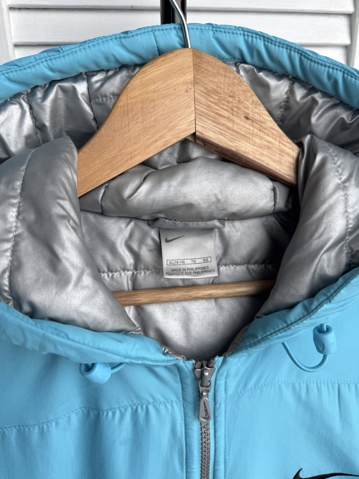 Nike Vintage Nike Puffer Jacket Metallic Big Swoosh Blue Silver Size US M / EU 48-50 / 2 - 8 Thumbnail