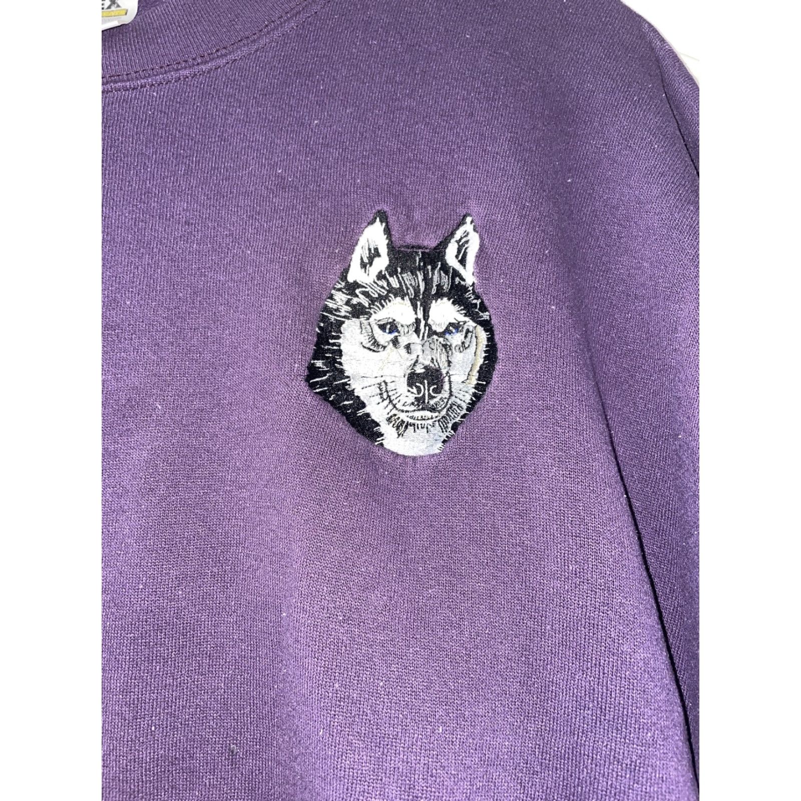Tultex Vintage Wolf Wildlife Outdoor Embroidered Crewneck Sweatshirt Size 2XL Purple Size US XXL / EU 58 / 5 - 5 Thumbnail