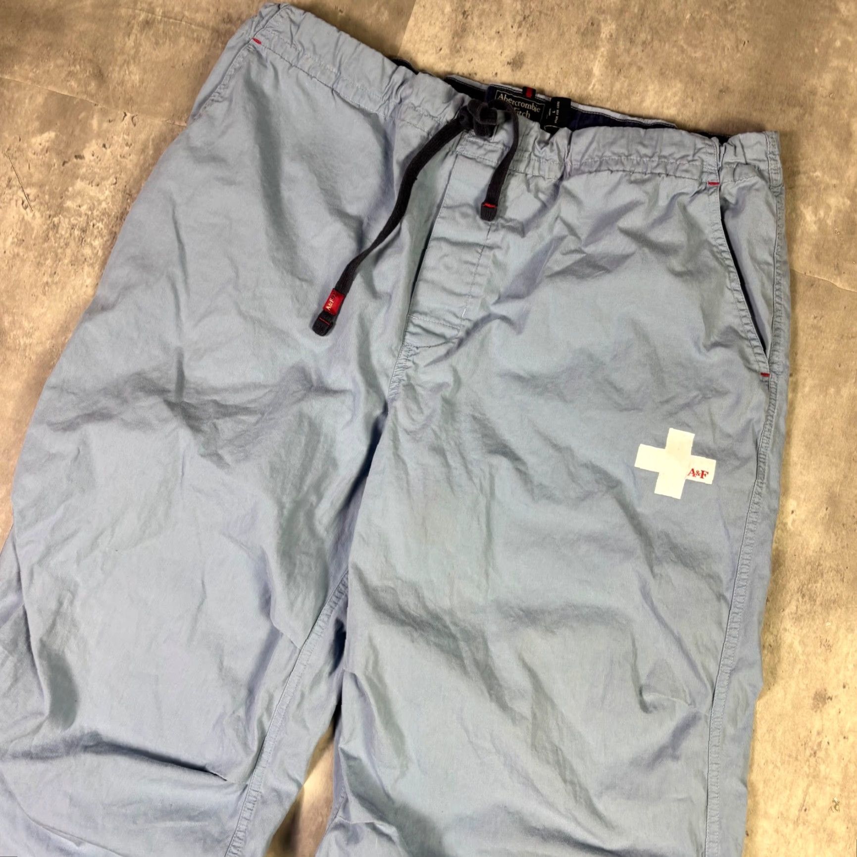 Abercrombie & Fitch Abercrombie & Fitch Cargo Pants L Men Blue Cotton Drawstring Elastic Waist Logo Patch Casual Pants Size US 33 - 7 Thumbnail
