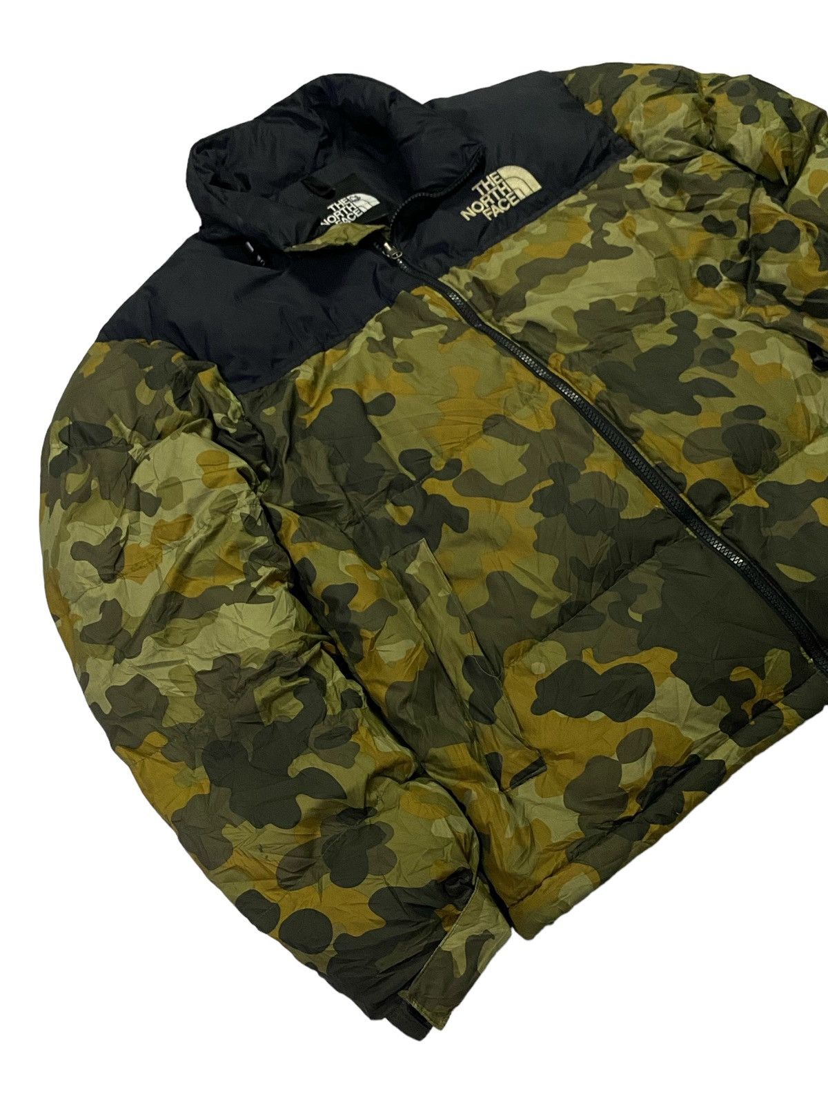 The North Face Vintage 90s The North Face 700 Nuptse Camo Puffer Jacket Size US M / EU 48-50 / 2 - 18 Thumbnail