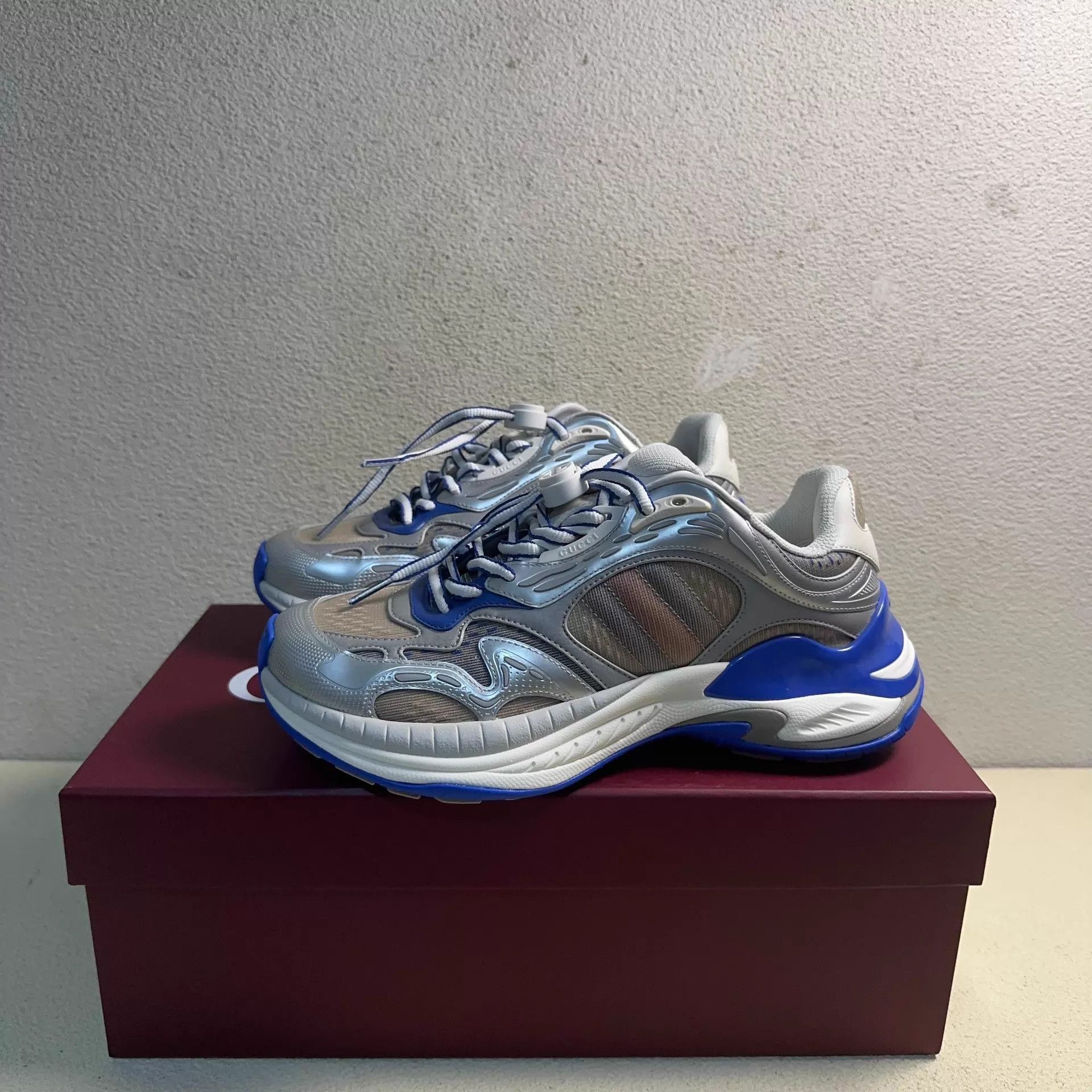 Gucci Blue Low-Top Sneakers Size 6.5 Size US 6.5 / EU 39-40 - 1 Thumbnail