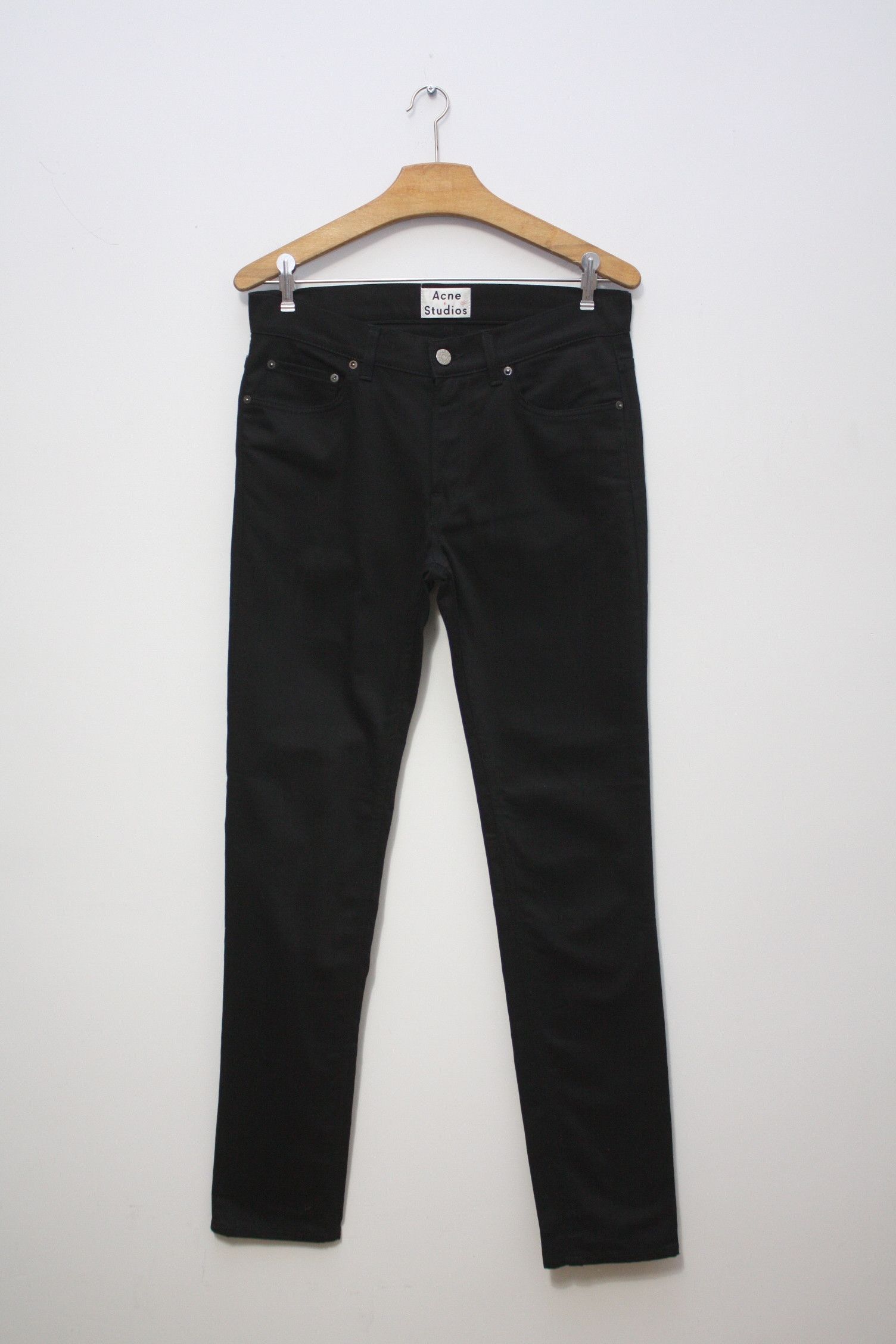 image of Acne Studios Ace Stay Cash 31/32 in Black, Men's