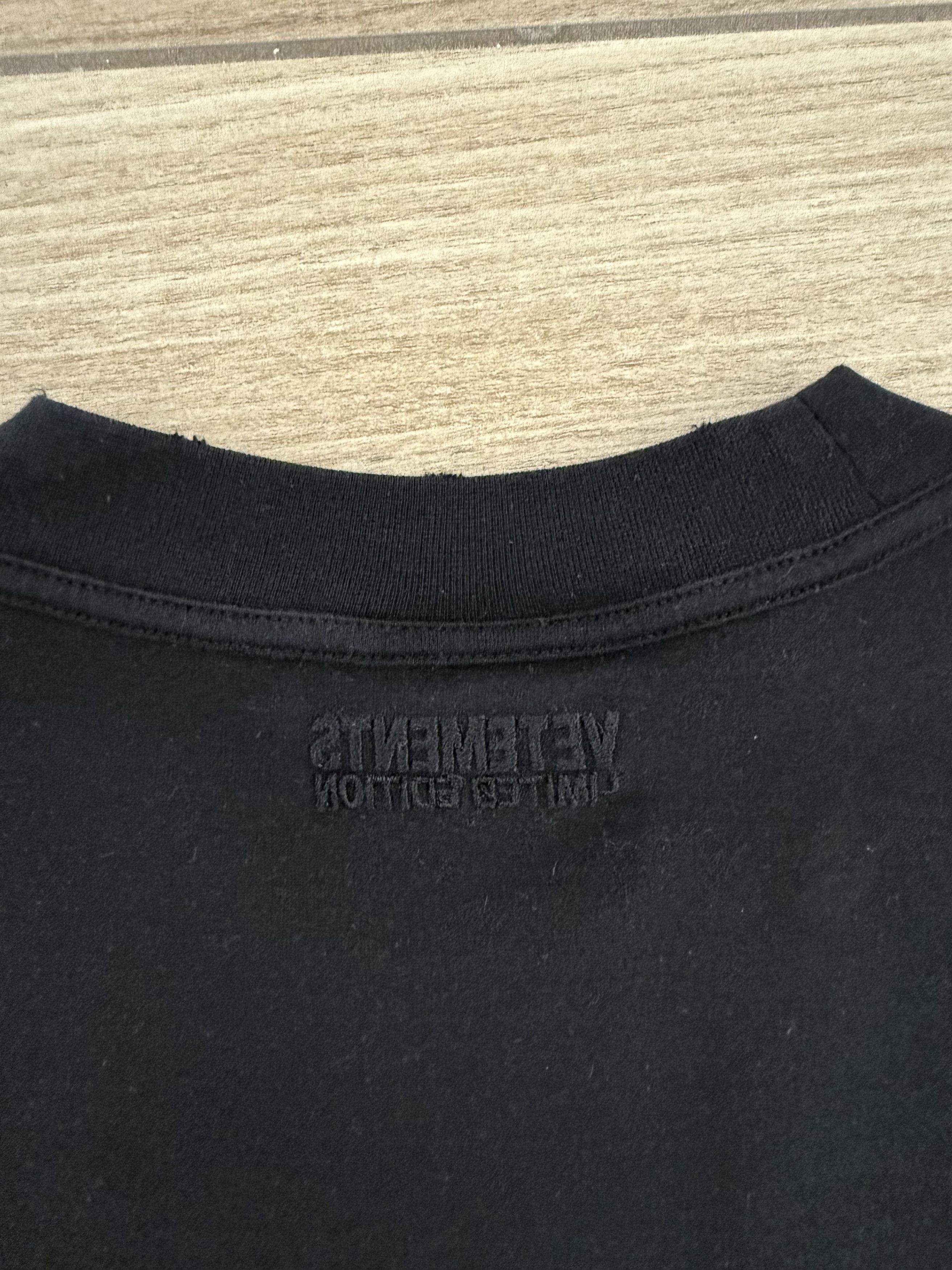 Vetements VETEMENTS Destroyed Jerk International Tee Size US S / EU 44-46 / 1 - 12 Thumbnail