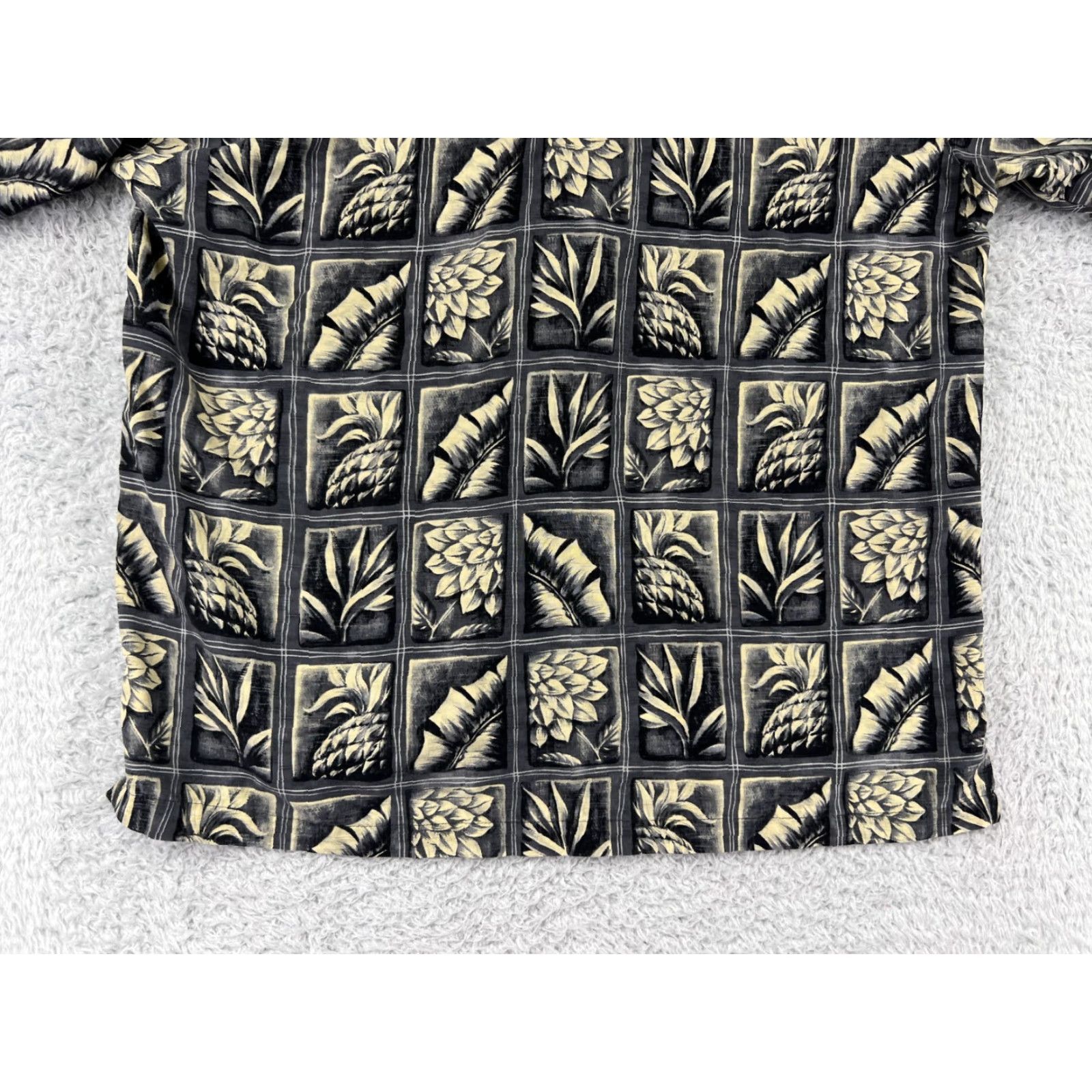 Tommy Bahama Tommy Bahama Shirt Mens Large Gray Yellow Tile Pattern Hawaiian Button Up Camp Size US L / EU 52-54 / 3 - 7 Thumbnail