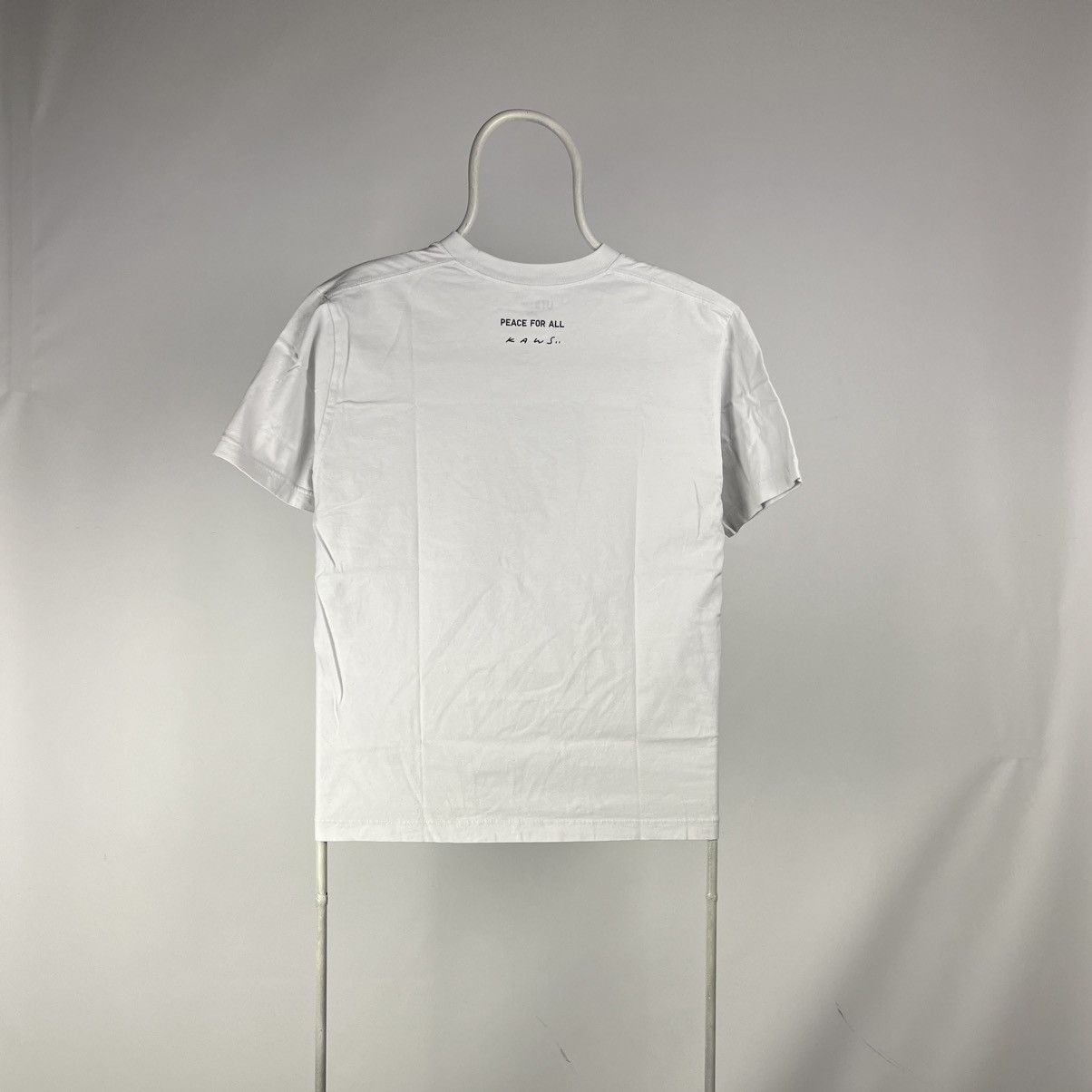 Kaws × Uniqlo Kaws x Uniqlo Peach For All Tshirt size M Size US M / EU 48-50 / 2 - 2 Thumbnail