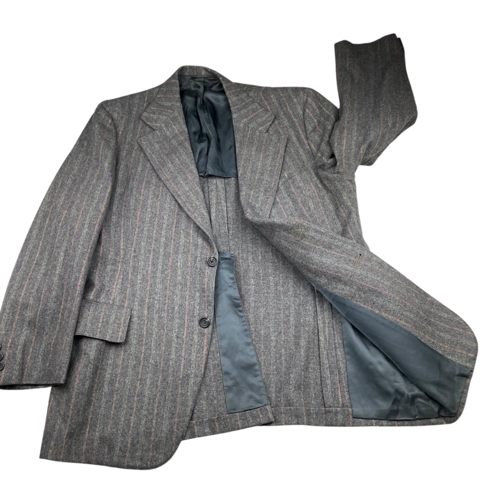 Saks Fifth Avenue VINTAGE Saks Fifth Avenue Men’s Blazer Gray Stripe 2-Button Wool 40R Shirt? Size 40R - 3 Thumbnail