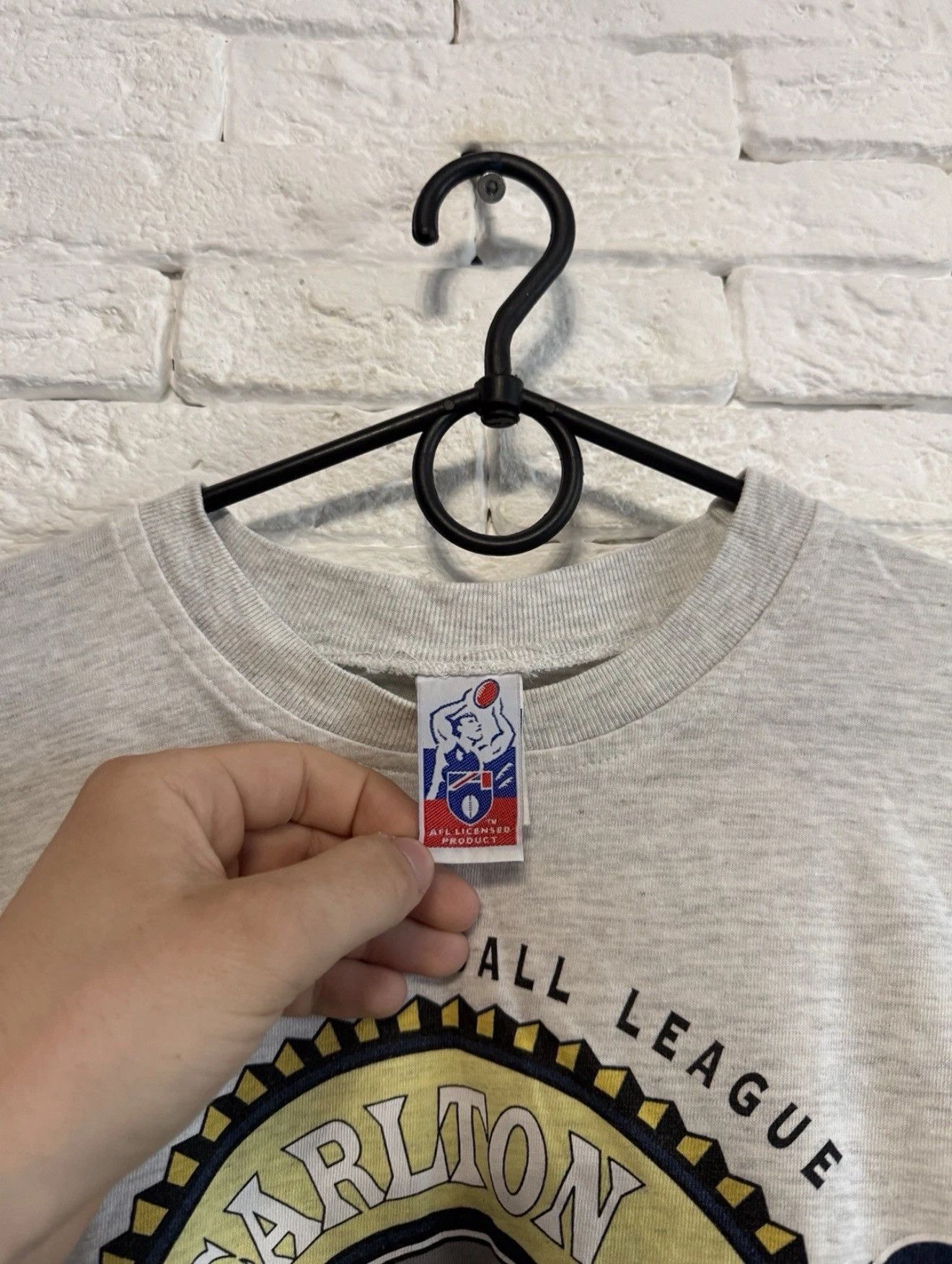 Vintage Vintage Carlton Blues Tshirt Australian Football AFL Sz L Size US L / EU 52-54 / 3 - 5 Thumbnail
