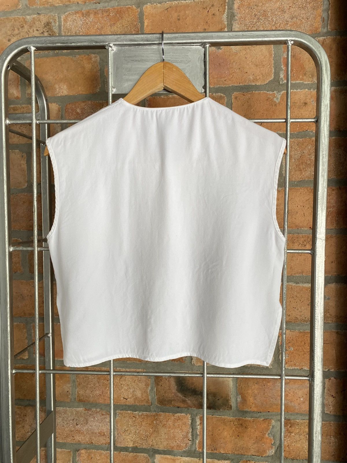 Krizia Krizia boi White Sleeveless Embroidered Top Size S / US 4 / IT 40 - 2 Thumbnail